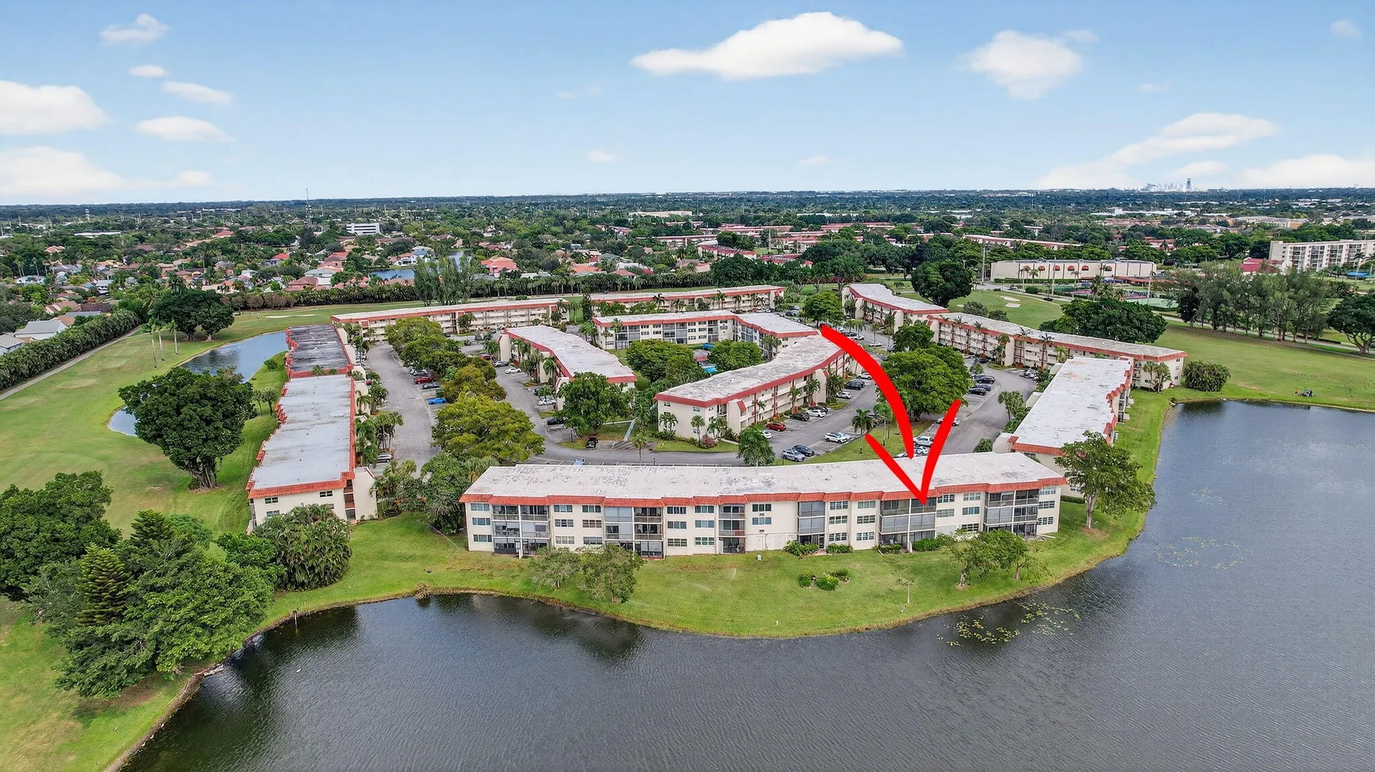 Property Slideshow image 42 of 47 | 9500 n hollybrook lake dr 308, Pembroke Pines, FL, 33025