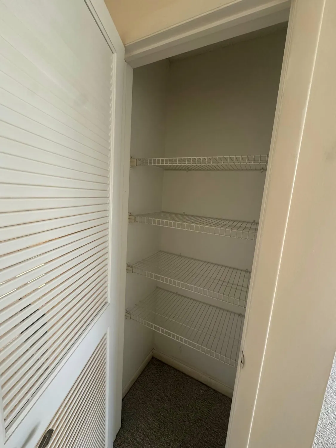 Property Slideshow image 17 of 33 | 9420 s hollybrook lake dr 105, Pembroke Pines, FL, 33025