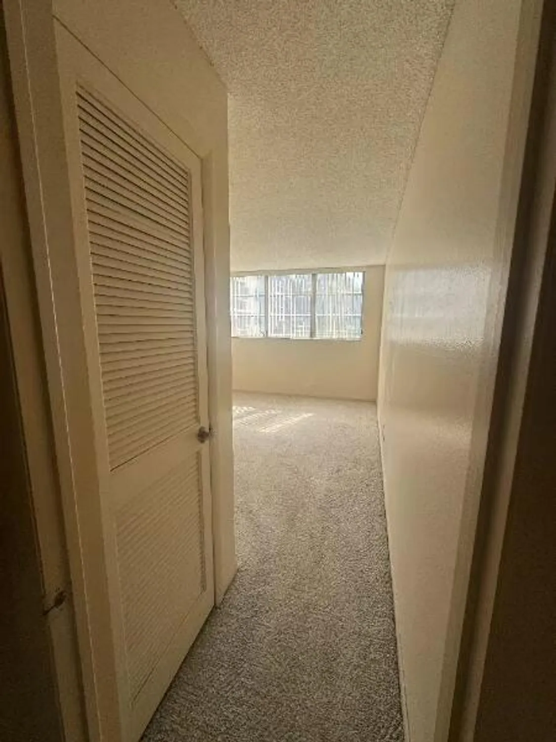 Property Slideshow image 23 of 33 | 9420 s hollybrook lake dr 105, Pembroke Pines, FL, 33025