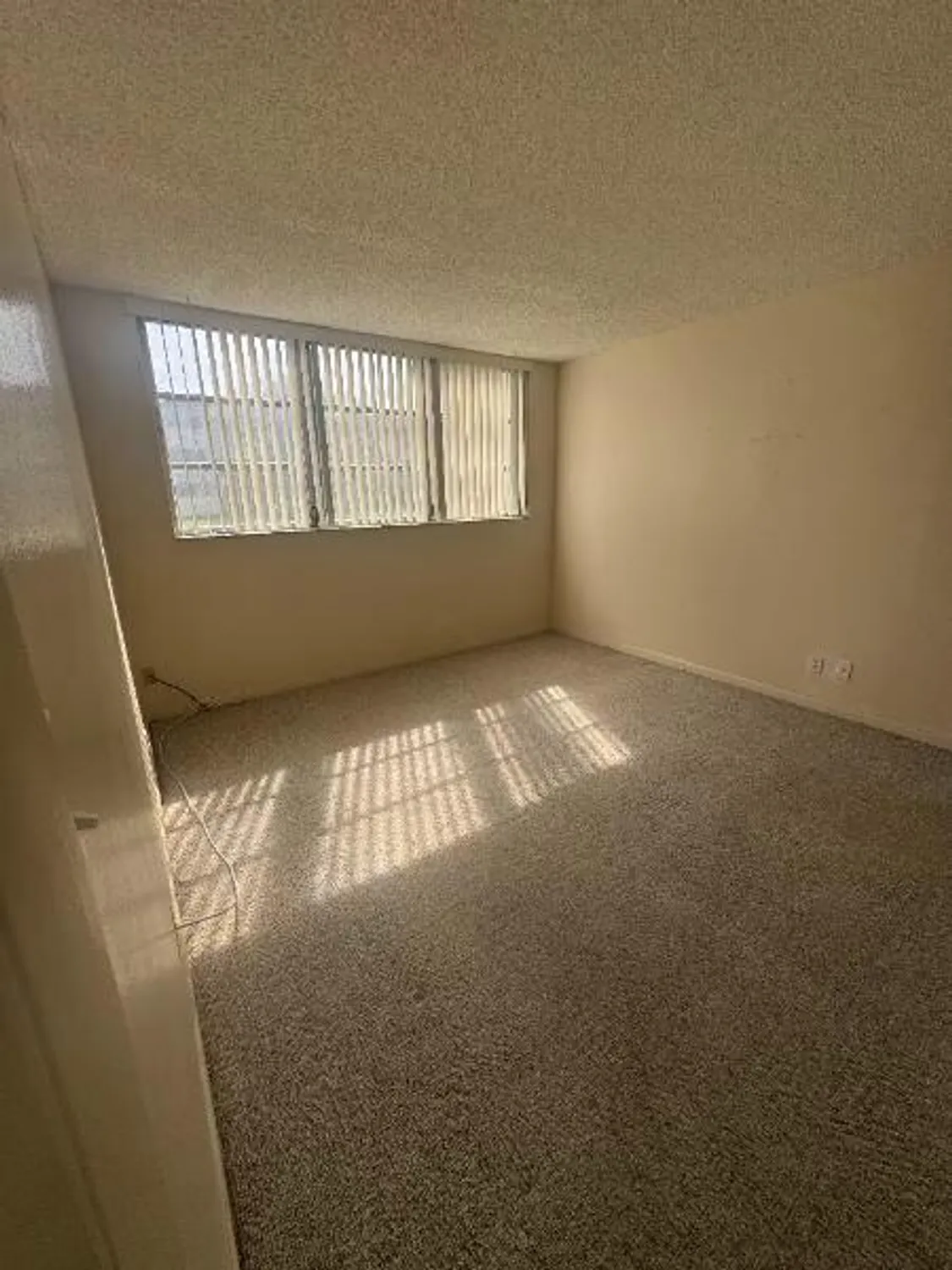 Property Slideshow image 21 of 33 | 9420 s hollybrook lake dr 105, Pembroke Pines, FL, 33025