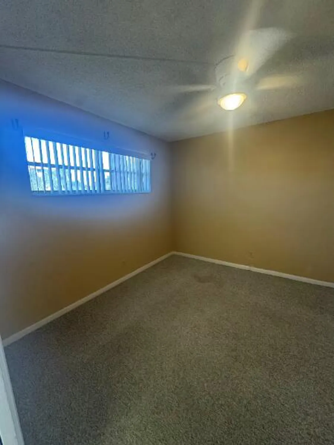 Property Slideshow image 10 of 33 | 9420 s hollybrook lake dr 105, Pembroke Pines, FL, 33025