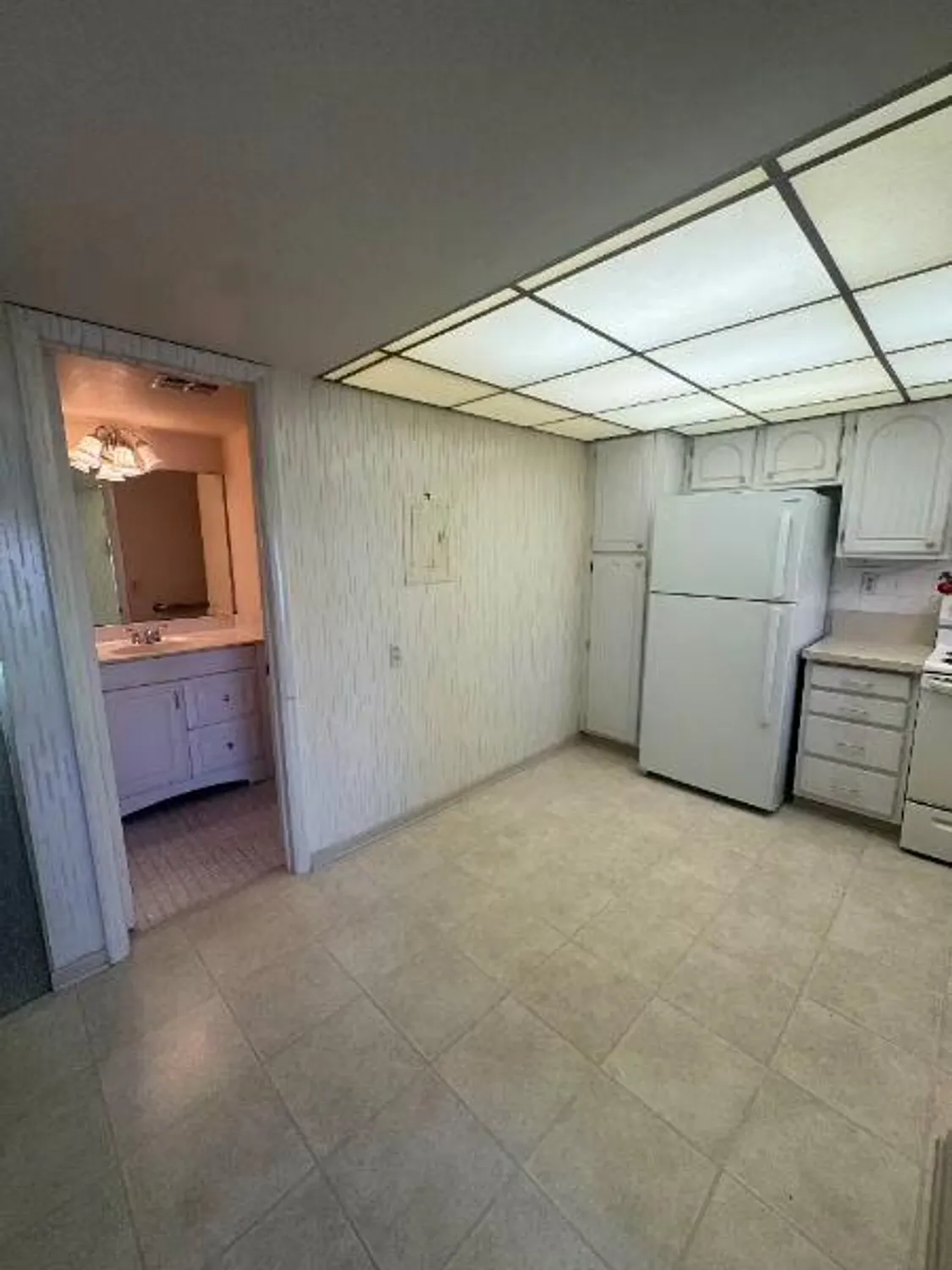 Property Slideshow image 13 of 33 | 9420 s hollybrook lake dr 105, Pembroke Pines, FL, 33025