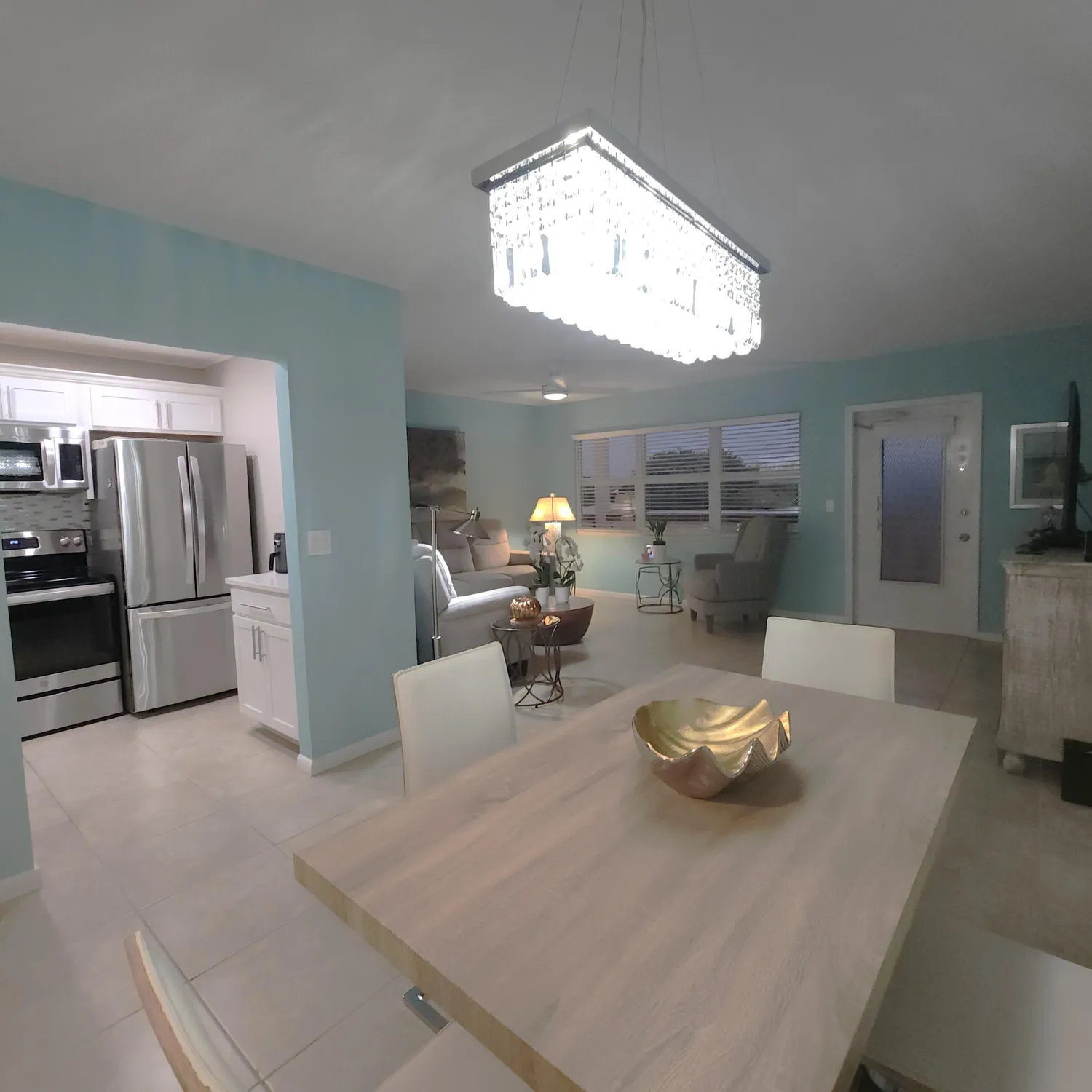 Property Slideshow image 4 of 35 | 424 dover b, West Palm Beach, FL, 33417