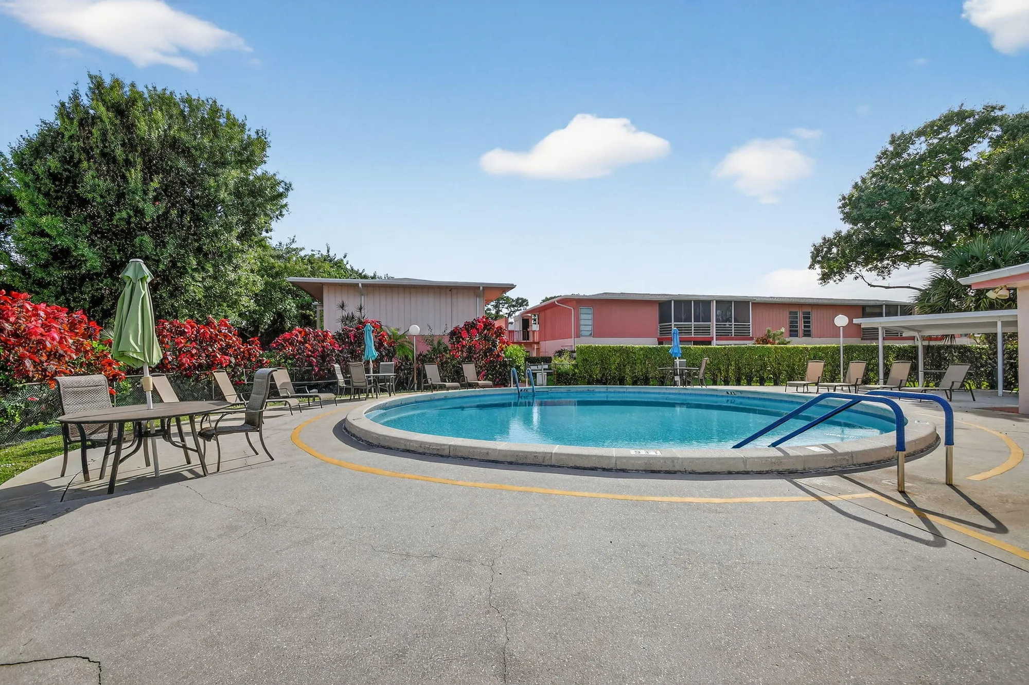 Property Slideshow image 14 of 27 | 7 golfs edge d, West Palm Beach, FL, 33417