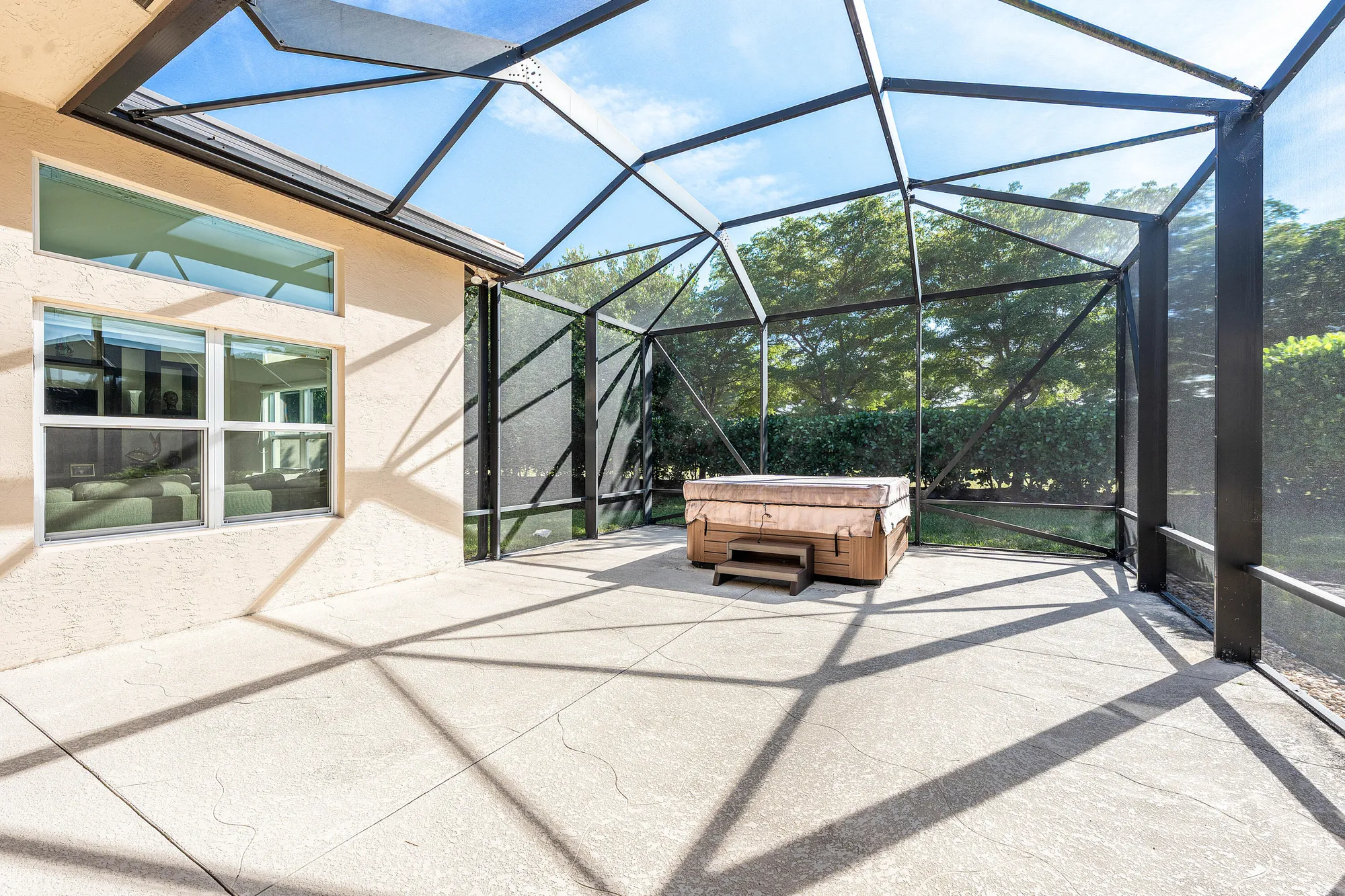 Property Slideshow image 32 of 77 | 8202 alpine ridge rd, Boynton Beach, FL, 33473