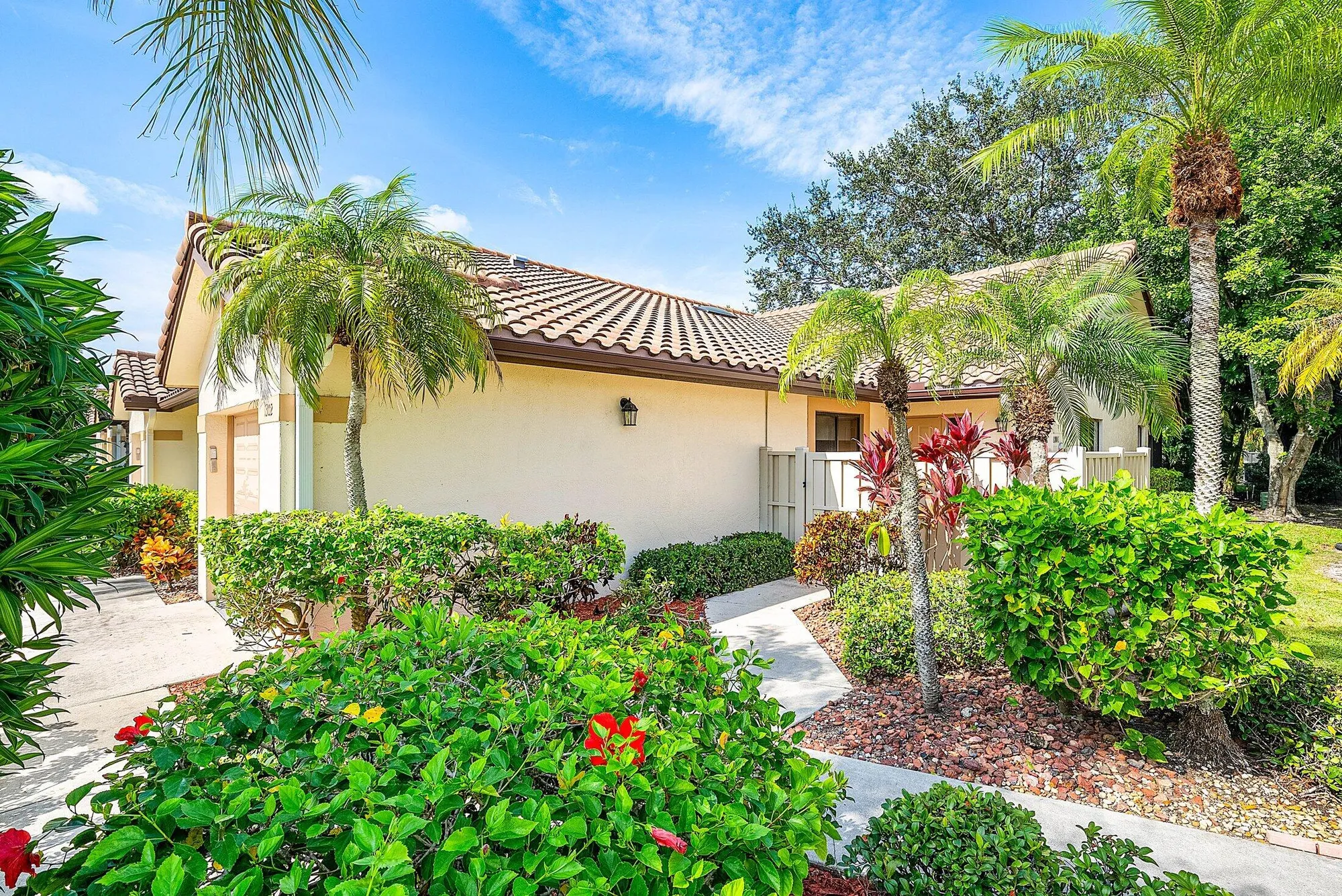 Property Slideshow image 5 of 52 | 10071 53rd way 1302, Boynton Beach, FL, 33437