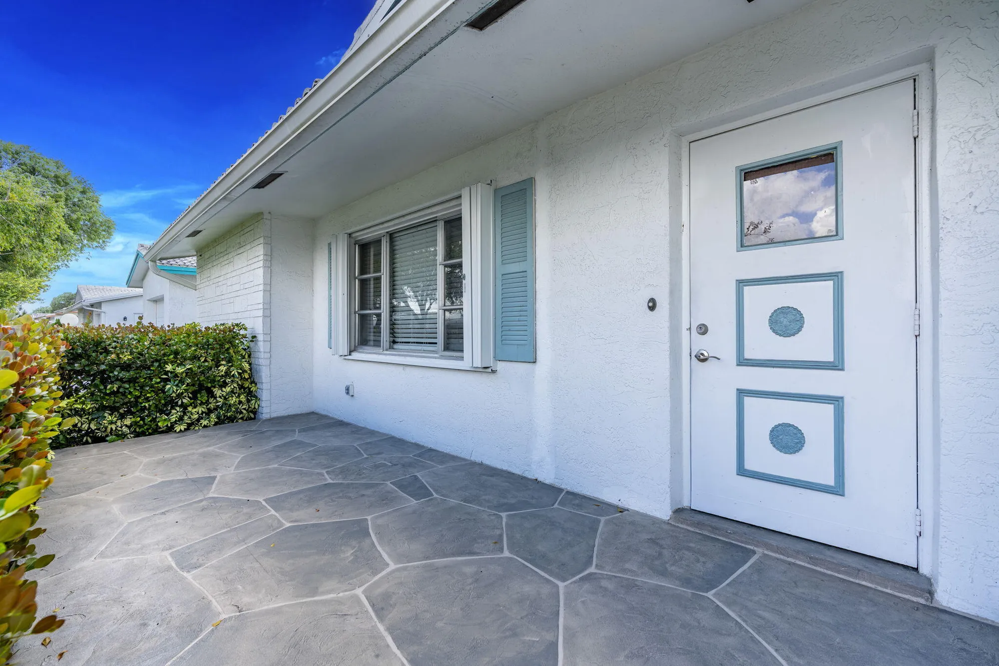 Property Slideshow image 5 of 75 | 1141 nw 90th way, Plantation, FL, 33322