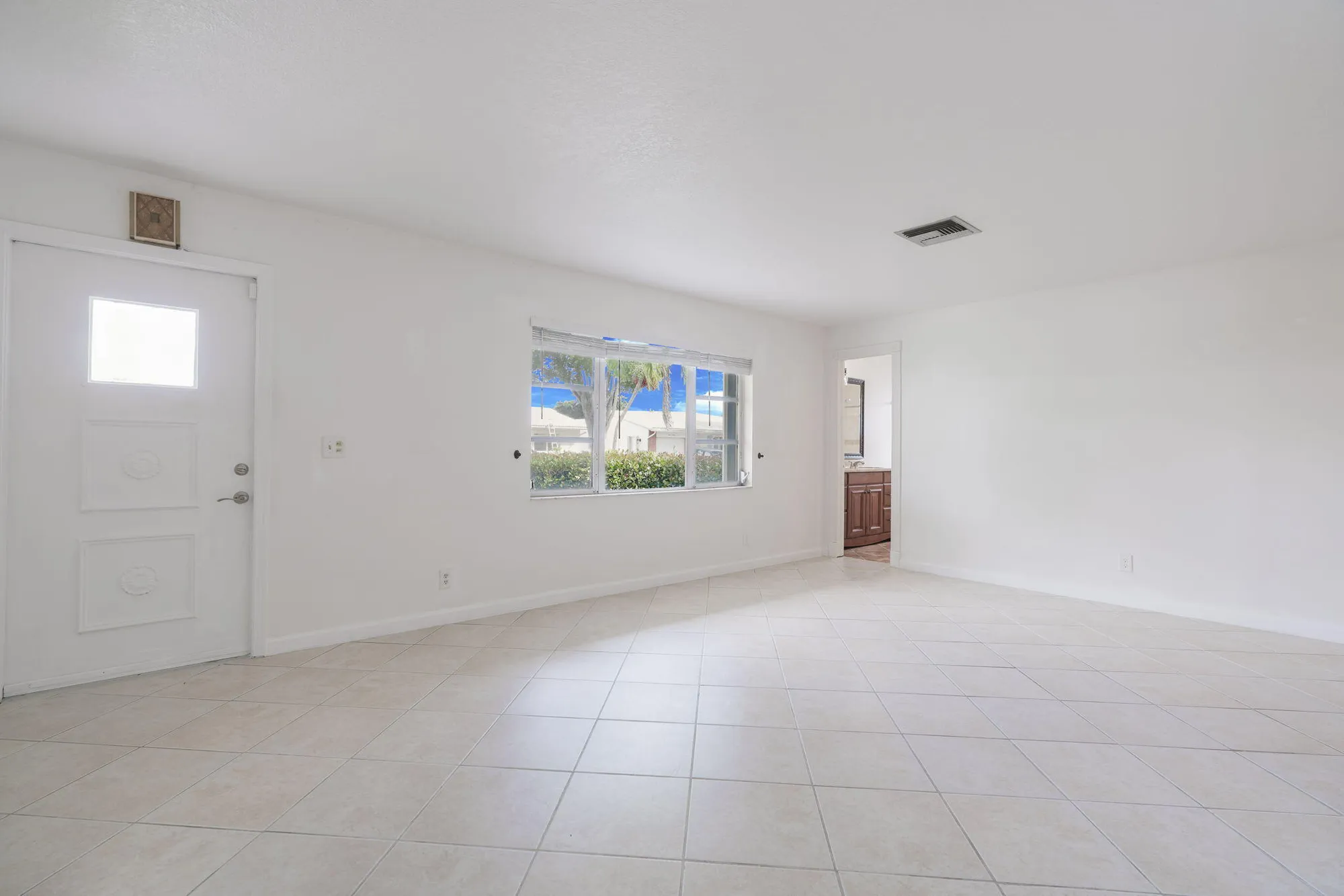 Property Slideshow image 10 of 75 | 1141 nw 90th way, Plantation, FL, 33322