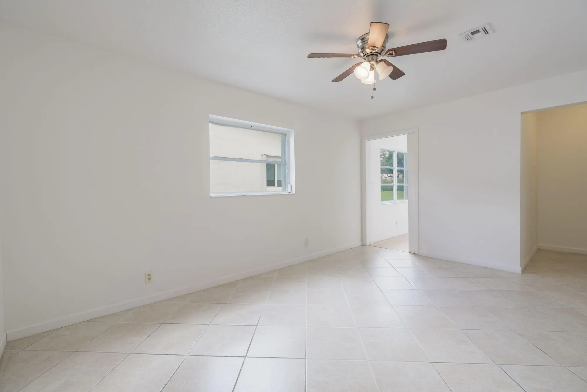 Property Slideshow image 18 of 75 | 1141 nw 90th way, Plantation, FL, 33322