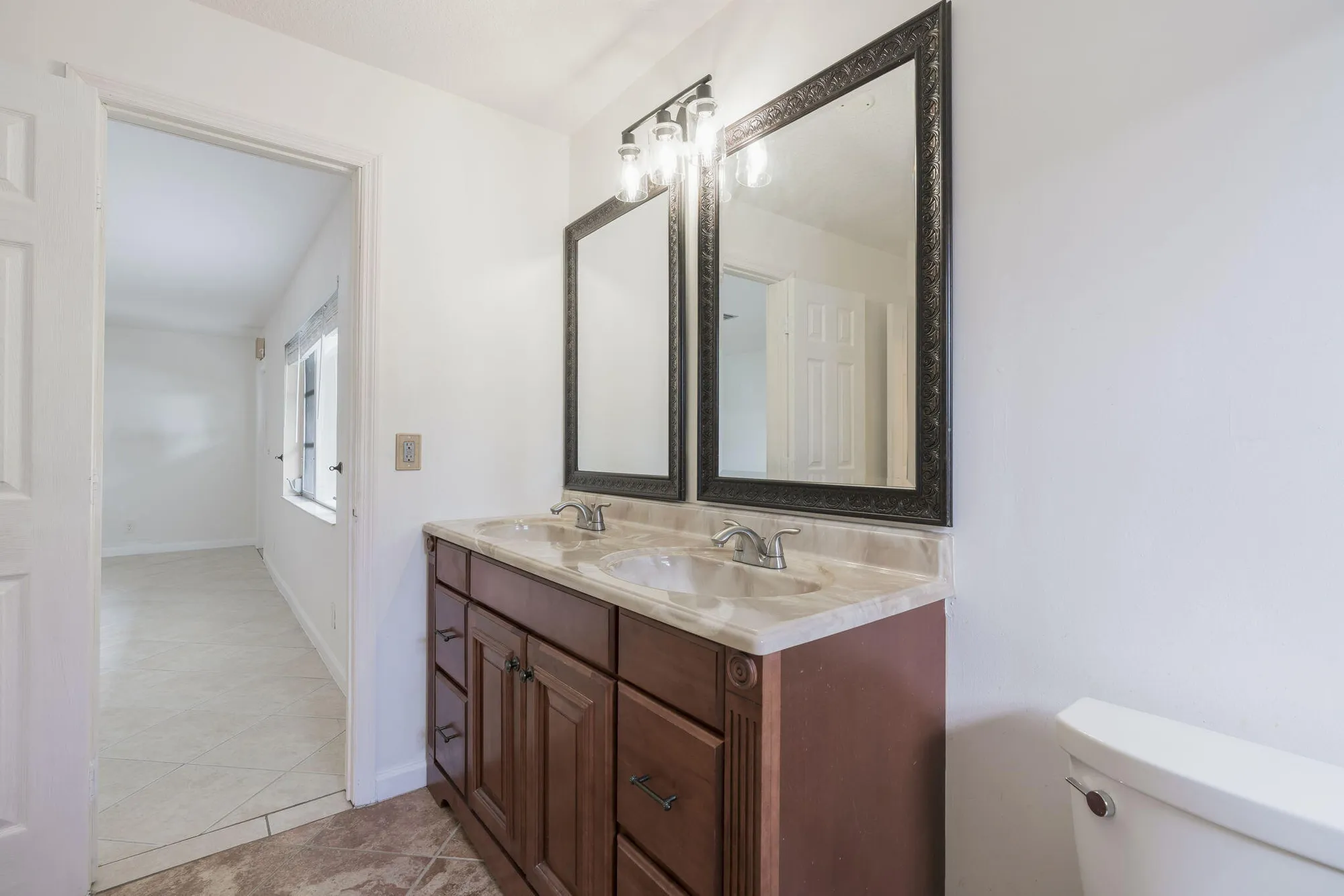 Property Slideshow image 29 of 75 | 1141 nw 90th way, Plantation, FL, 33322