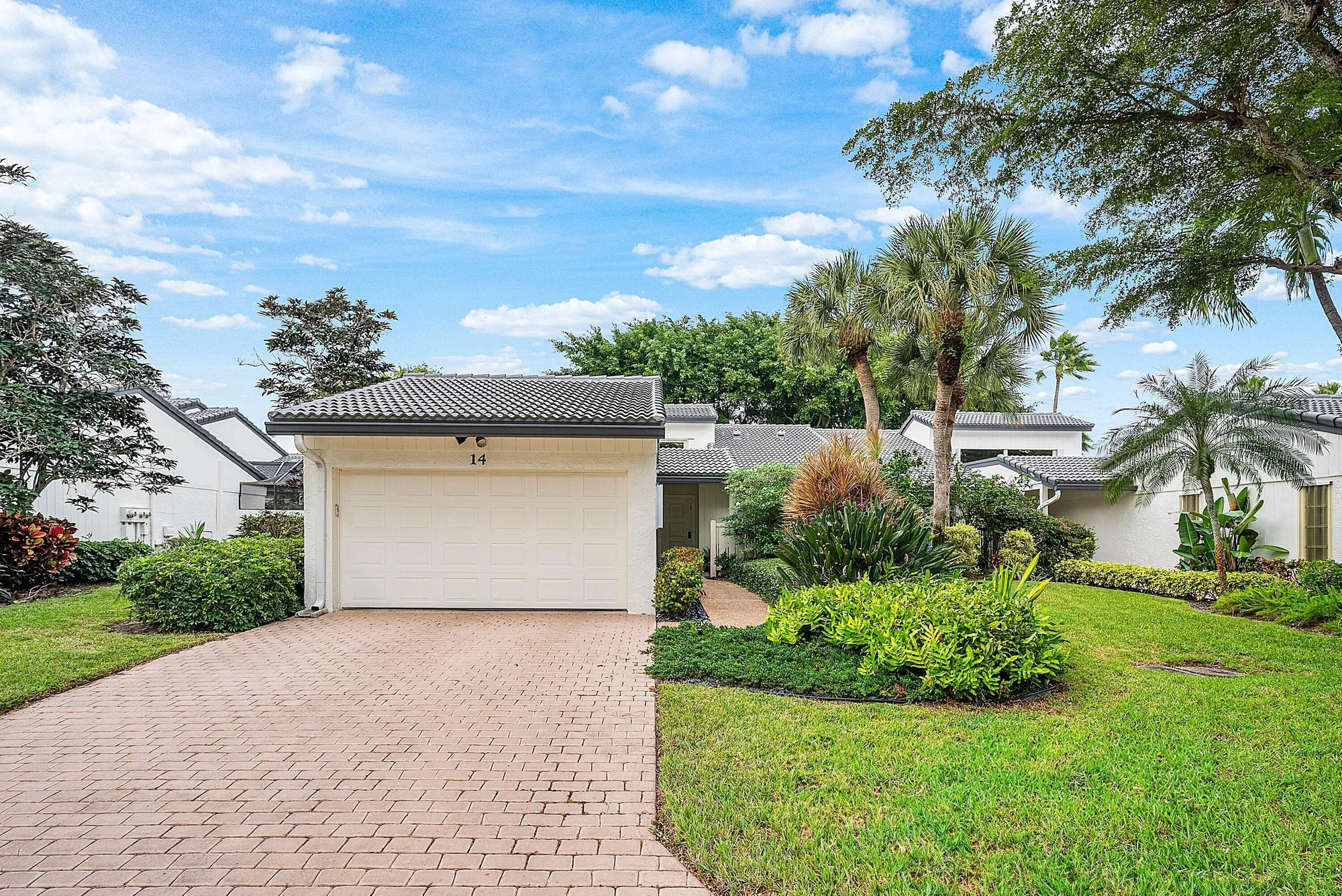 Property Slideshow image 2 of 68 | 14 brentwood dr, Boynton Beach, FL, 33436