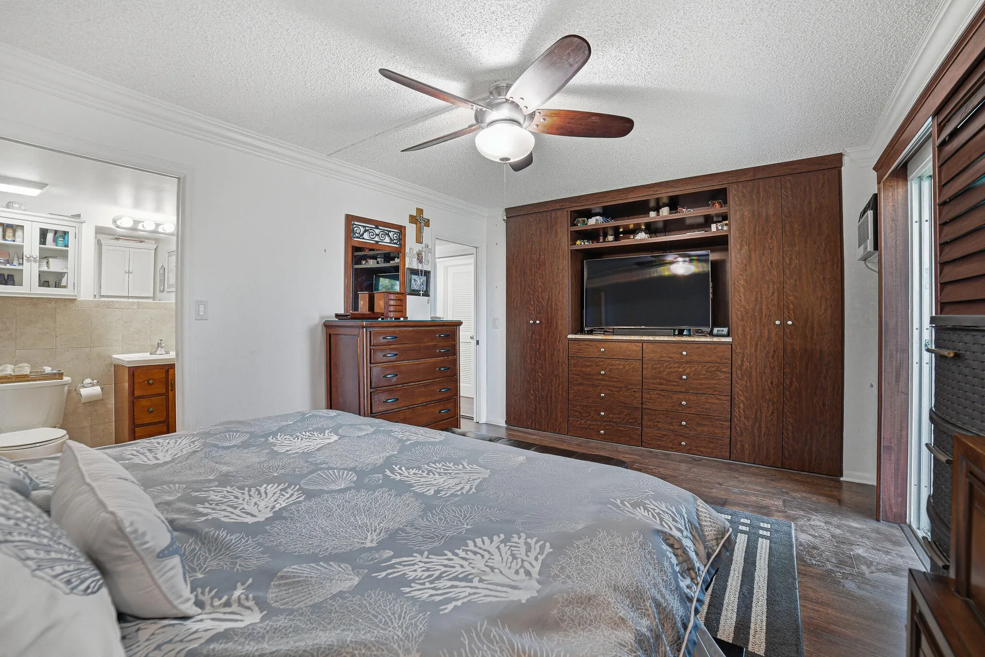 Property Slideshow image 12 of 53 | 482 fanshaw l, Boca Raton, FL, 33434