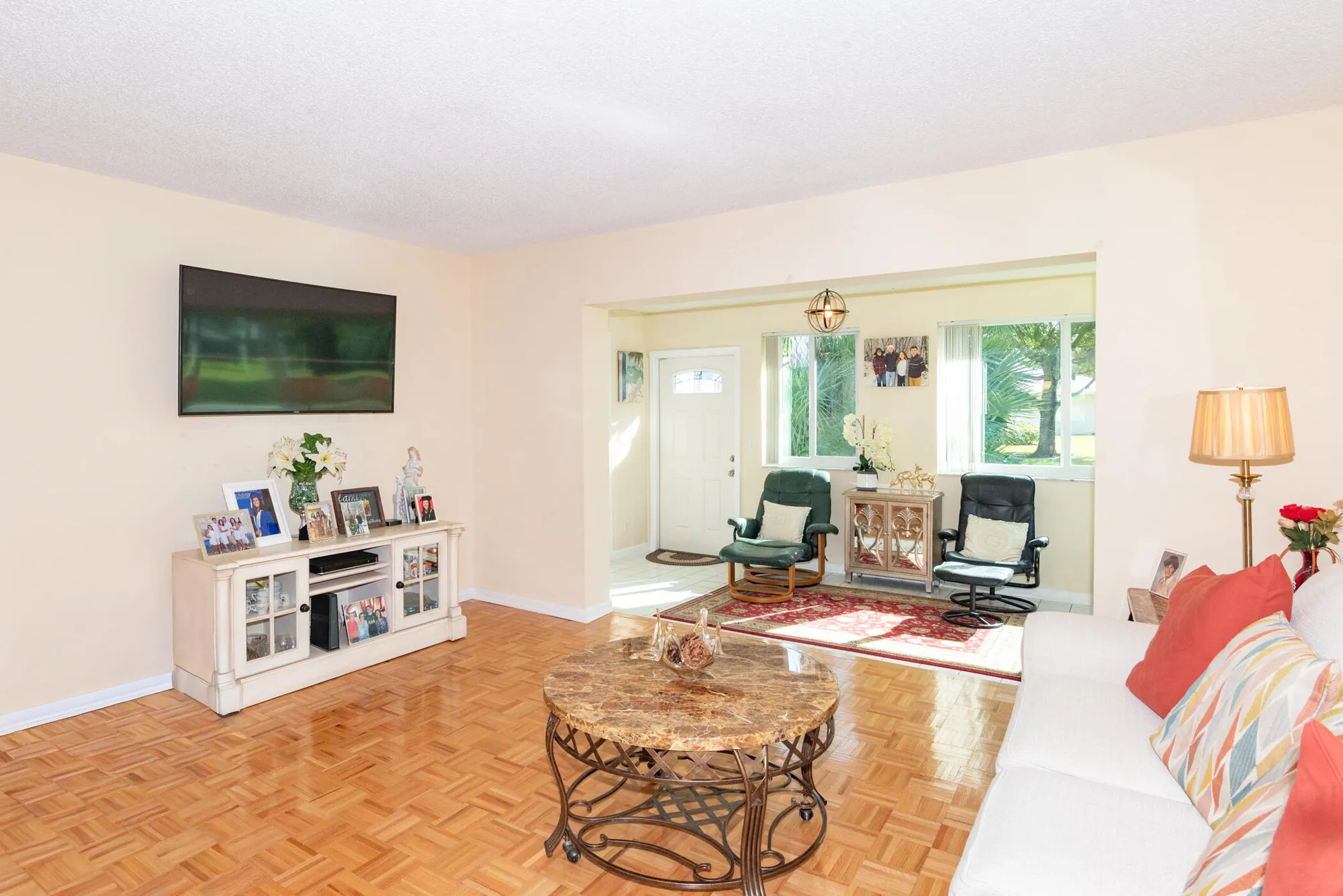 Property Slideshow image 9 of 36 | 460 franconia cir a, Lake Worth, FL, 33467