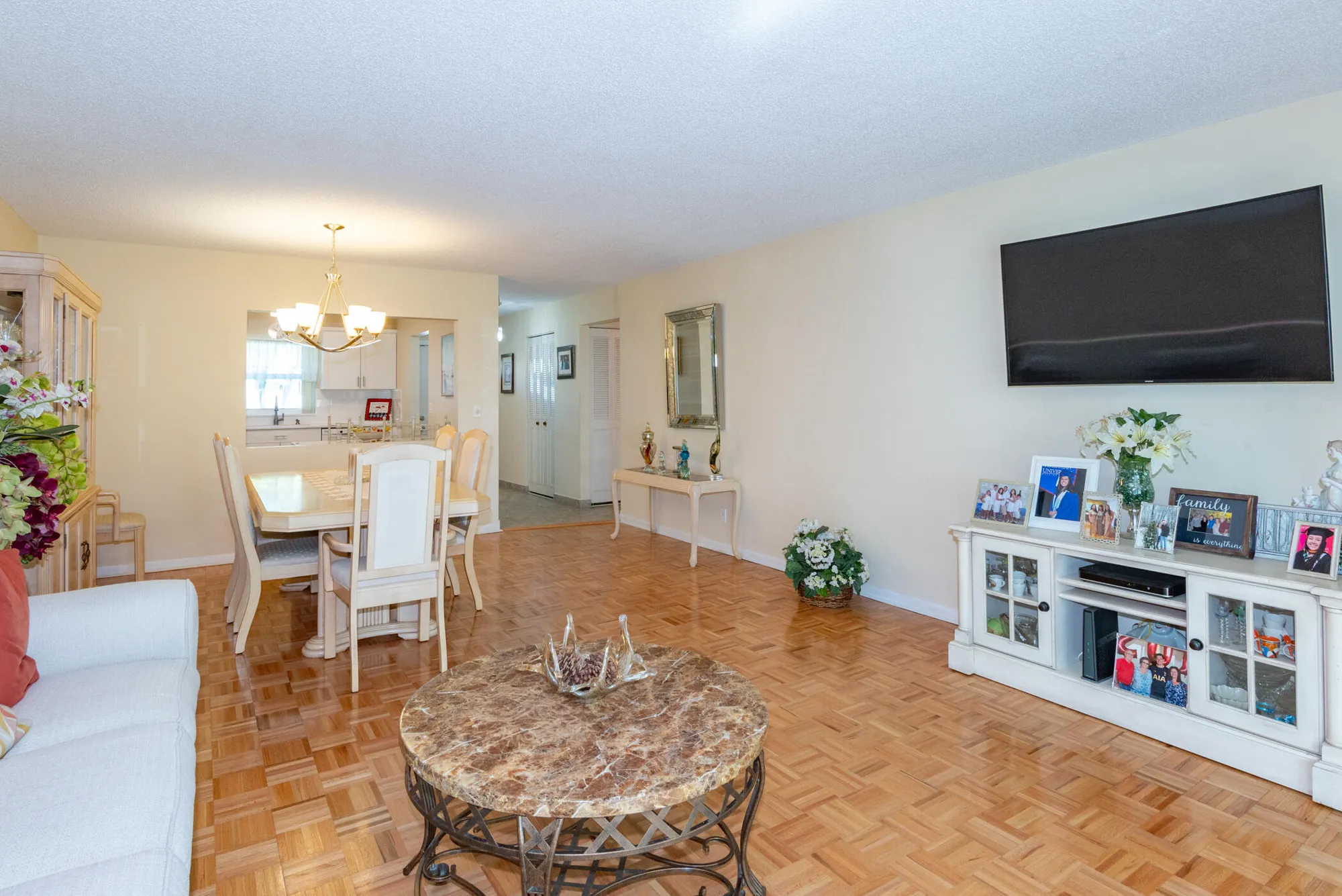 Property Slideshow image 11 of 36 | 460 franconia cir a, Lake Worth, FL, 33467