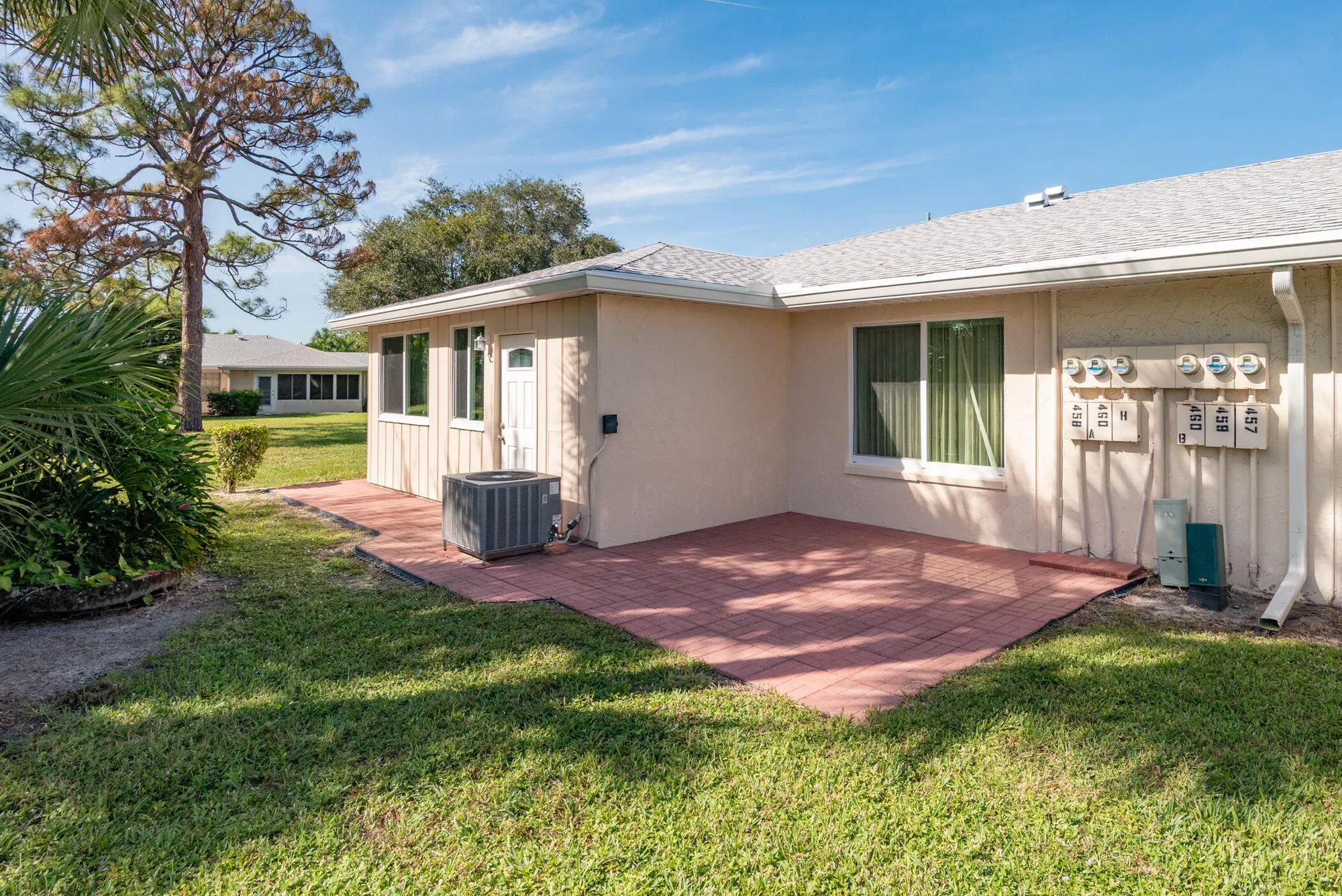 Property Slideshow image 34 of 36 | 460 franconia cir a, Lake Worth, FL, 33467