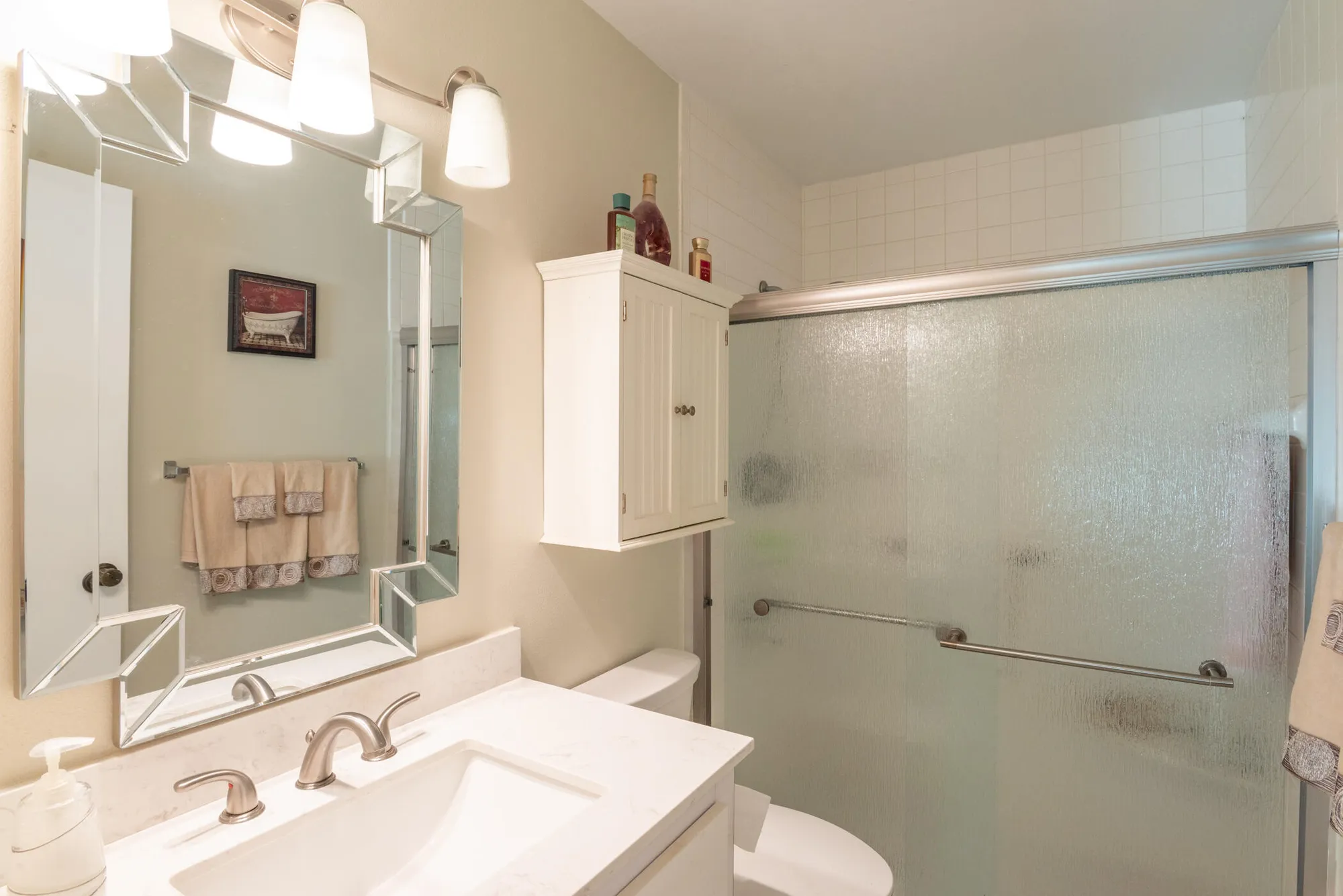 Property Slideshow image 19 of 36 | 460 franconia cir a, Lake Worth, FL, 33467