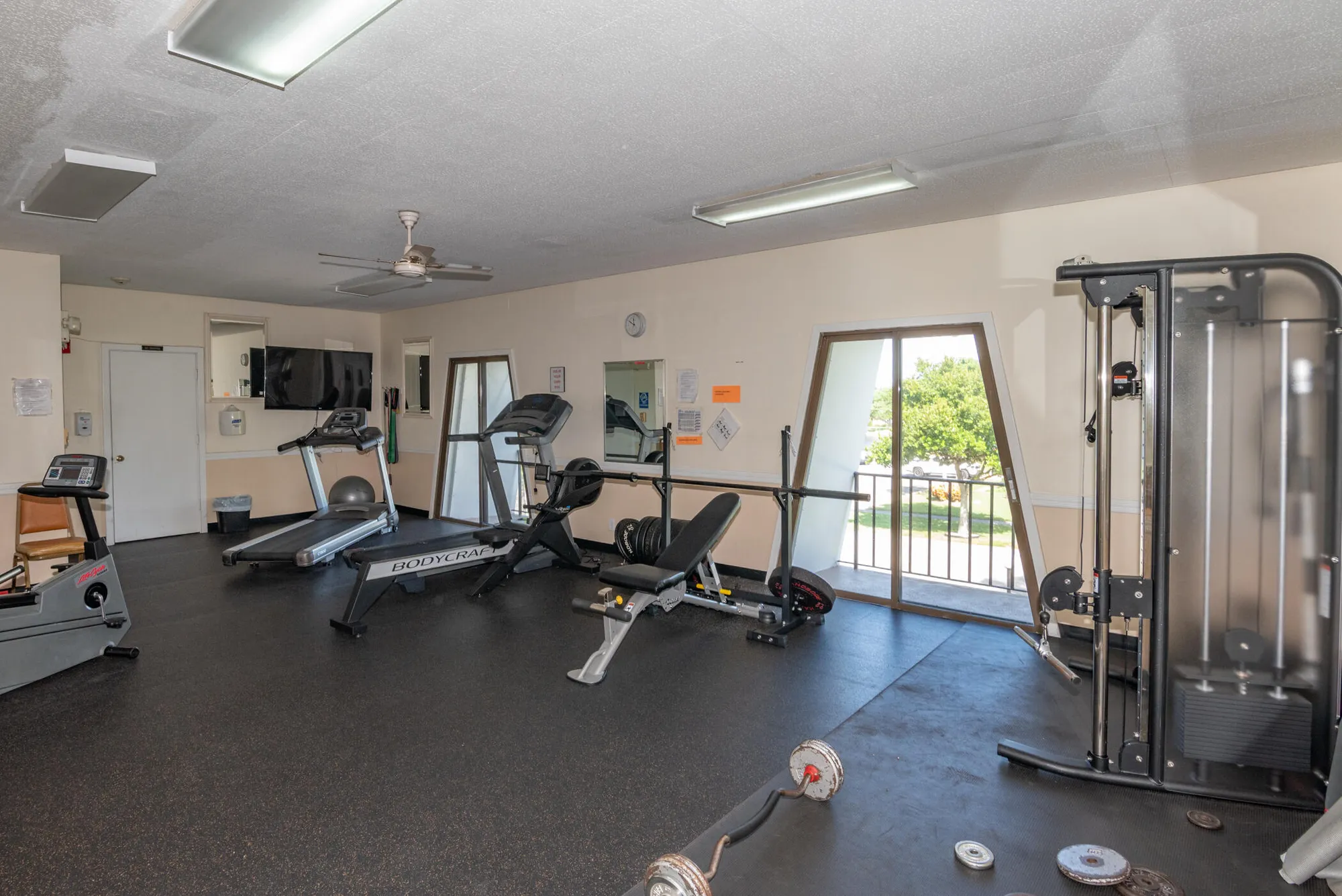 Property Slideshow image 28 of 36 | 460 franconia cir a, Lake Worth, FL, 33467