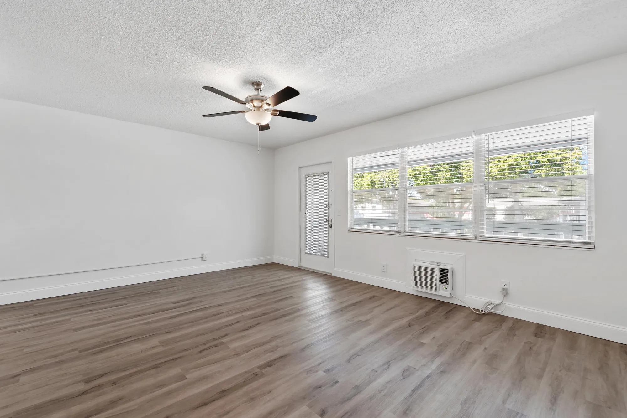Property Slideshow image 3 of 25 | 142 ventnor i i, Deerfield Beach, FL, 33442