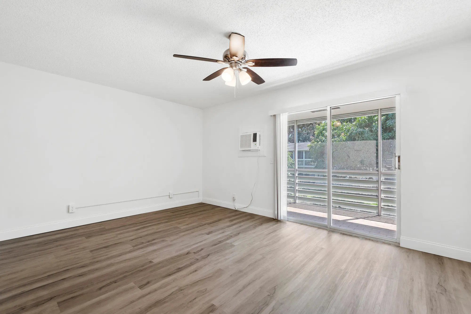 Property Slideshow image 8 of 25 | 142 ventnor i i, Deerfield Beach, FL, 33442