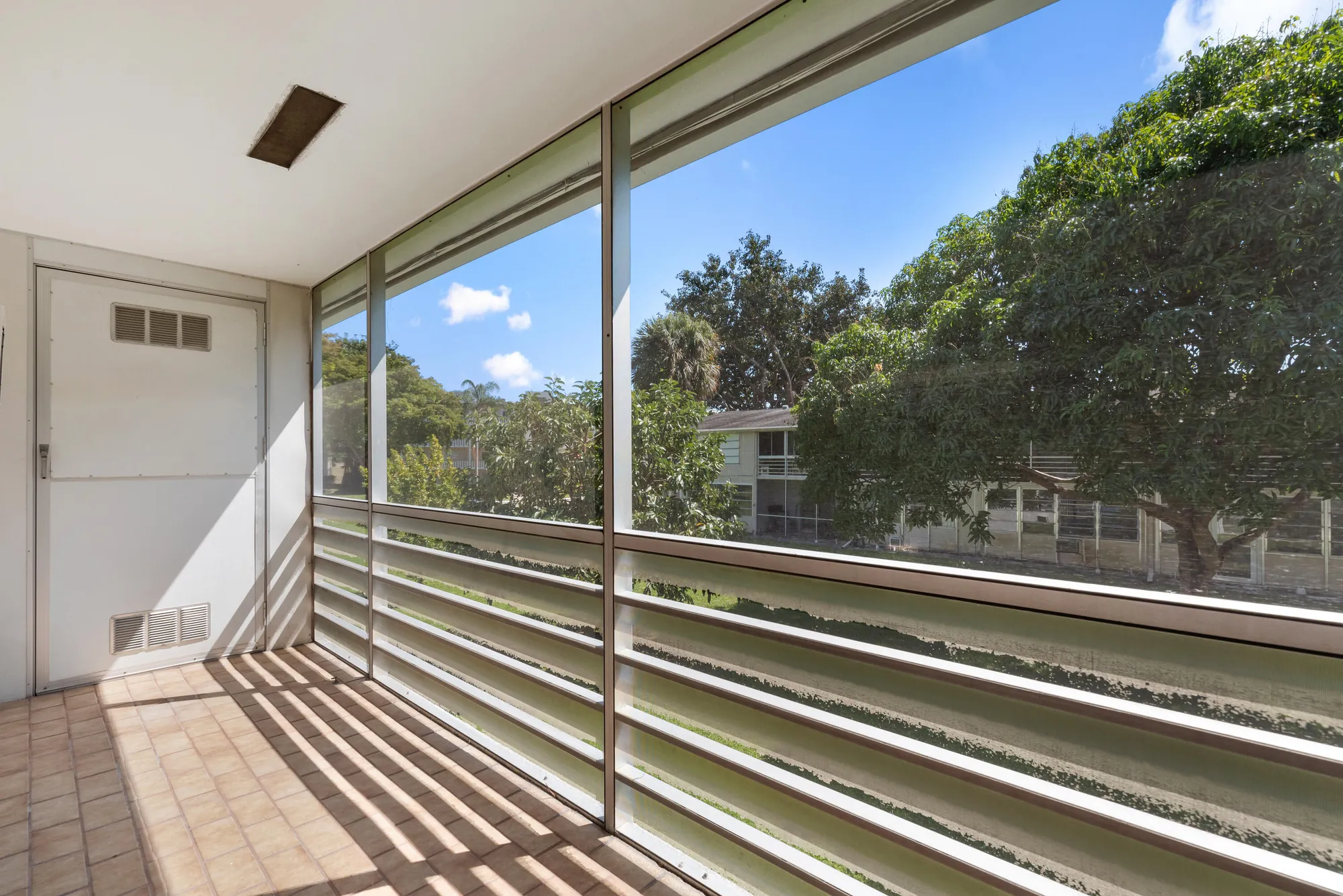 Property Slideshow image 13 of 25 | 142 ventnor i i, Deerfield Beach, FL, 33442