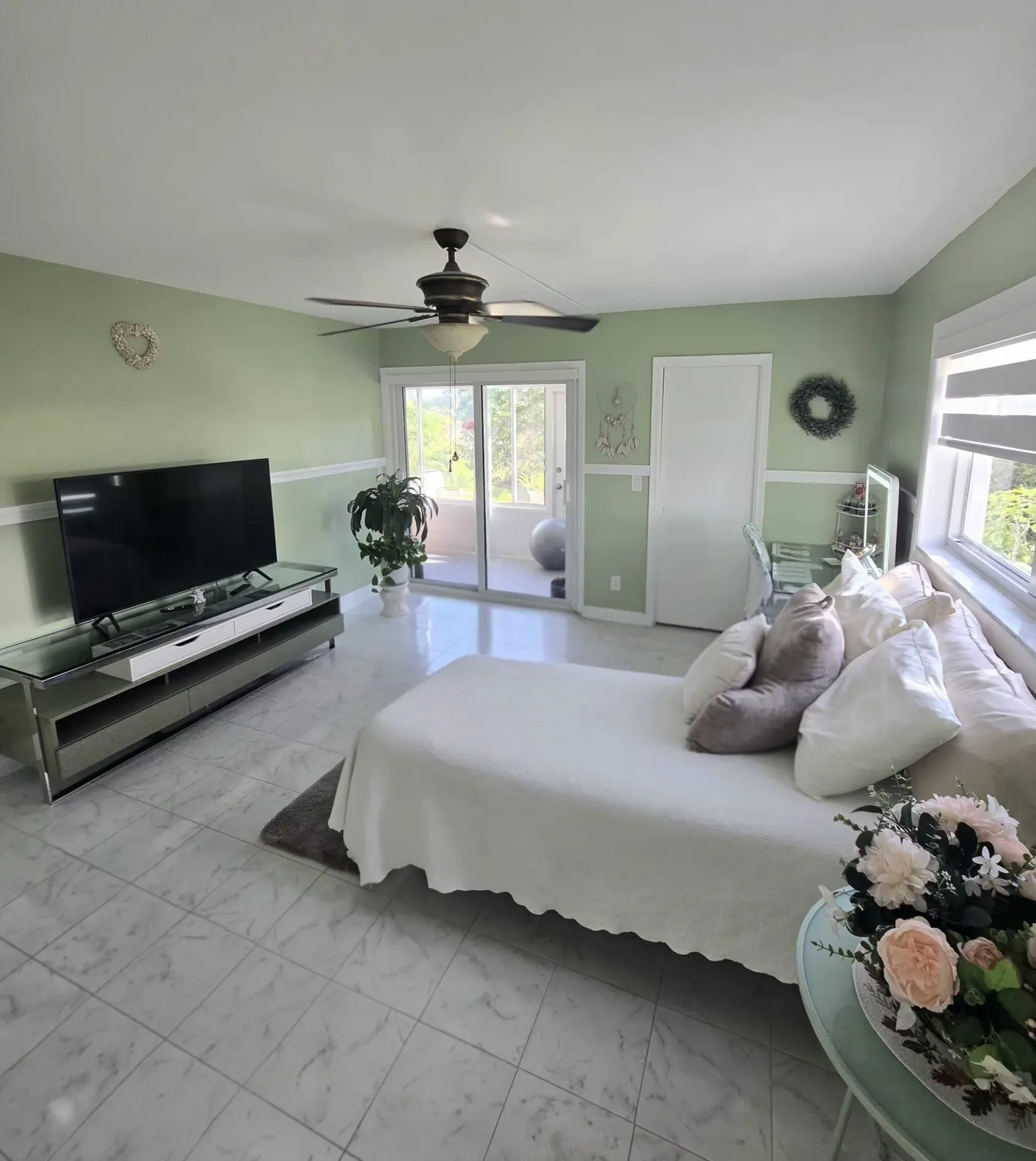 Property Slideshow image 44 of 83 | 114 greenbrier c c, West Palm Beach, FL, 33417