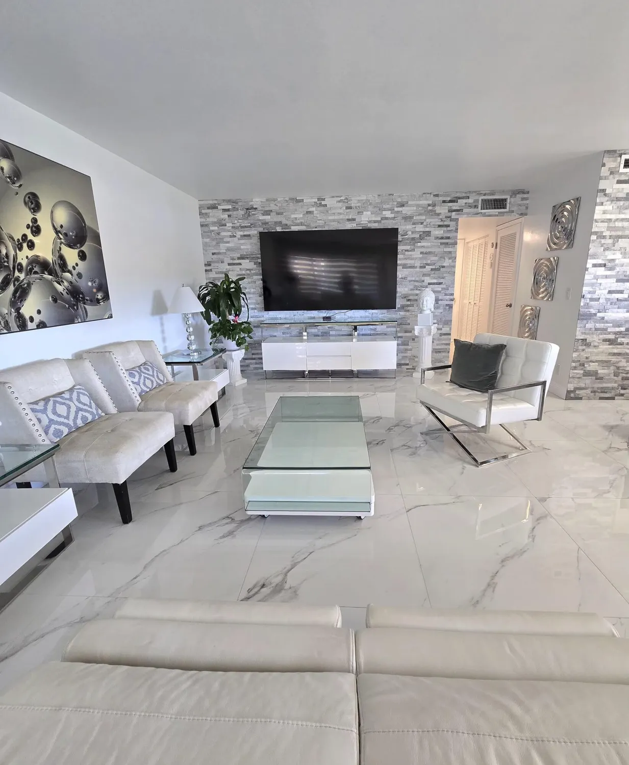 Property Slideshow image 11 of 83 | 114 greenbrier c c, West Palm Beach, FL, 33417