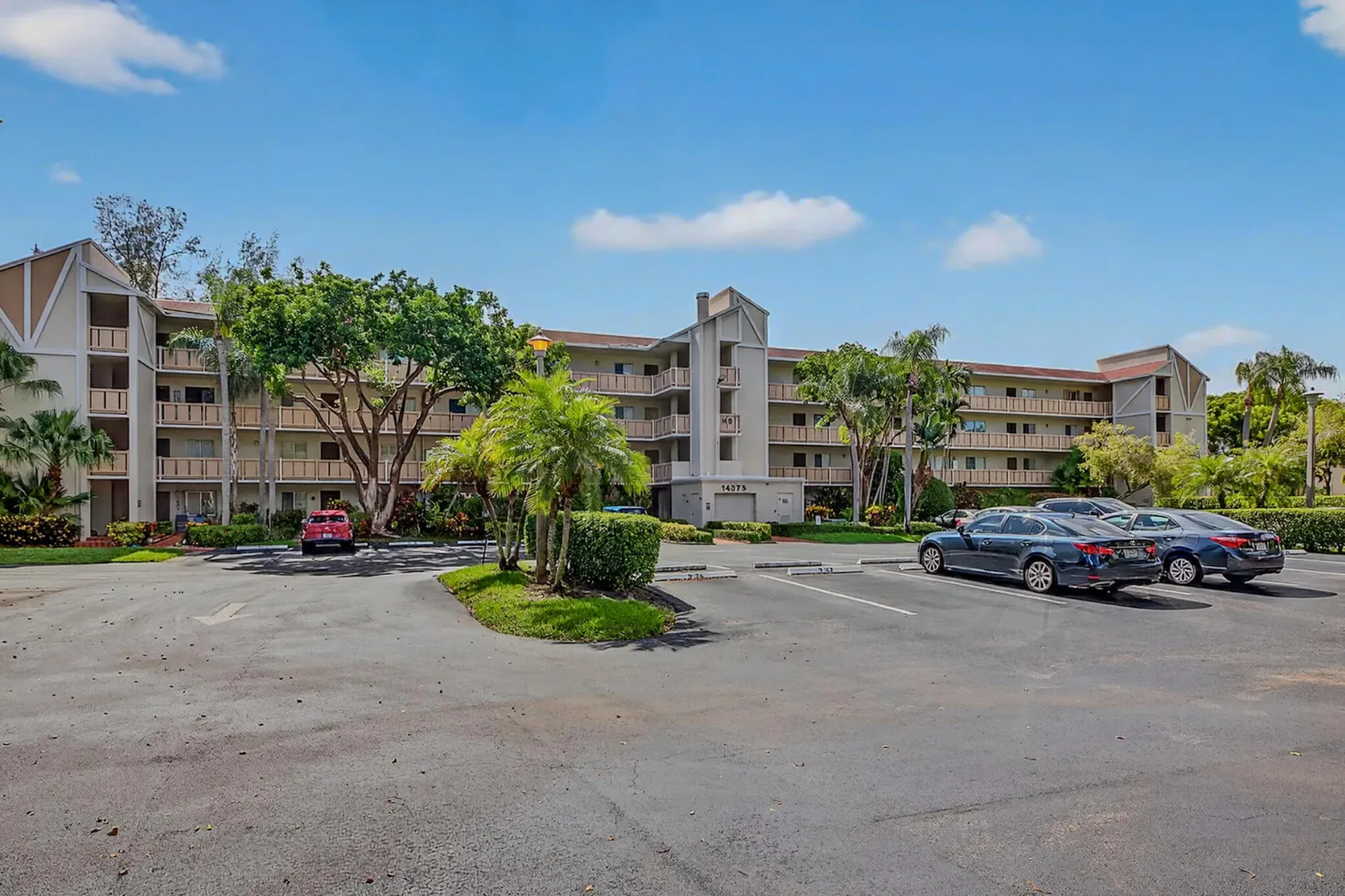 Property Slideshow image 3 of 25 | 14375 strathmore ln apt 404, Delray Beach, FL, 33446