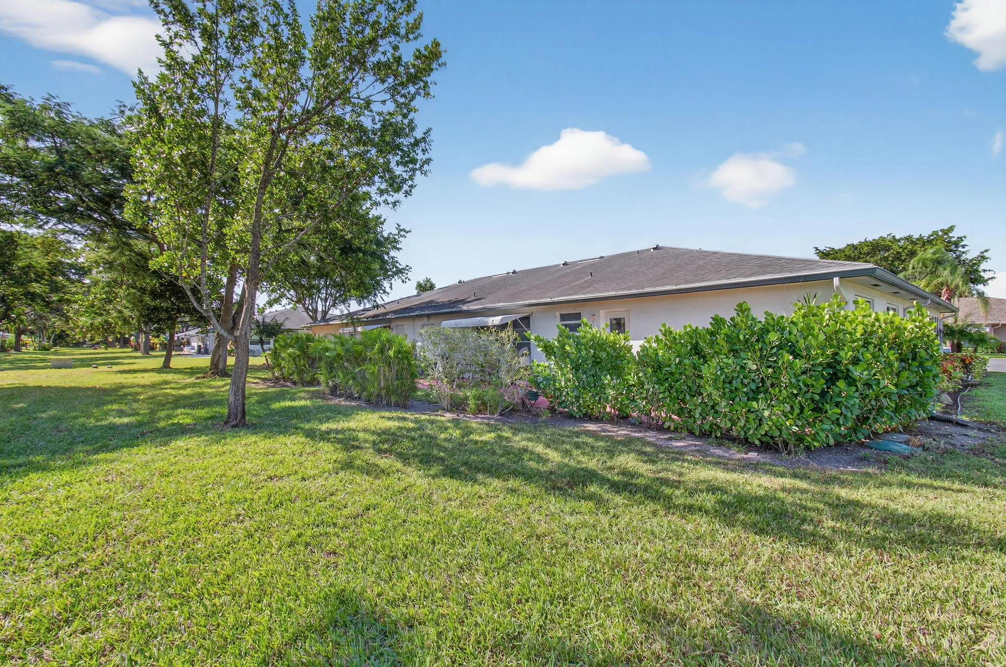 Property Slideshow image 36 of 46 | 1225 club dr b, Delray Beach, FL, 33445