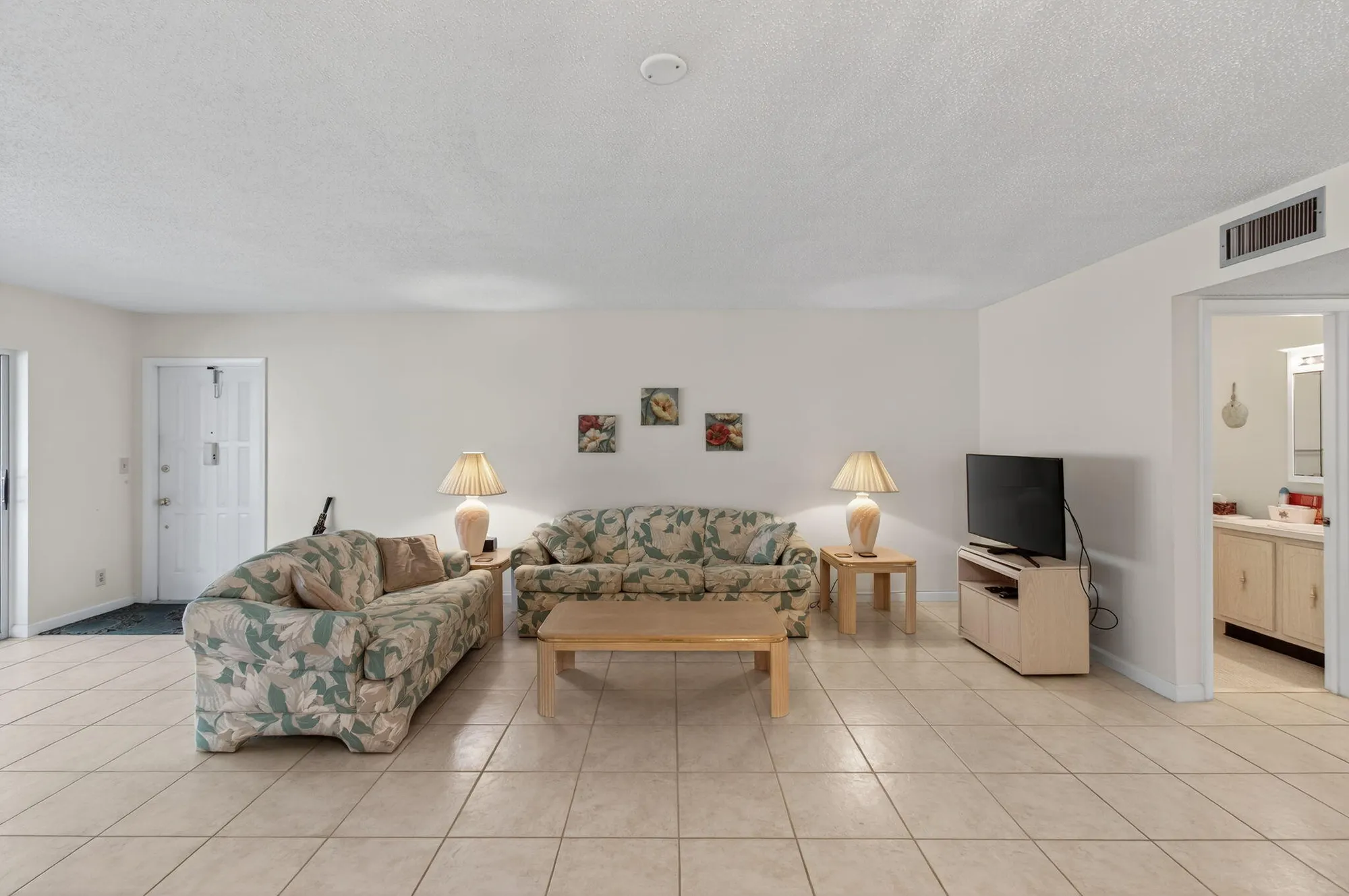 Property Slideshow image 13 of 46 | 1225 club dr b, Delray Beach, FL, 33445