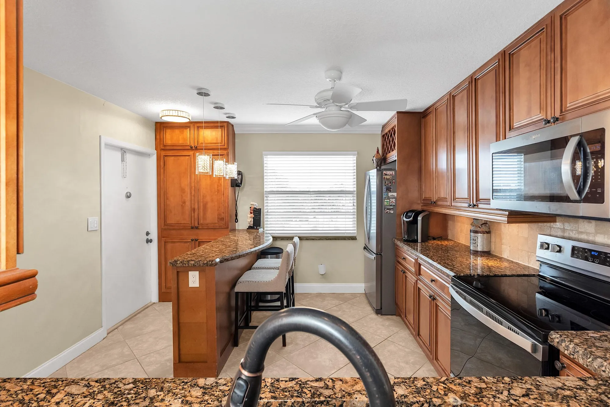 Property Slideshow image 7 of 59 | 4090 guildford e unit e, Boca Raton, FL, 33434