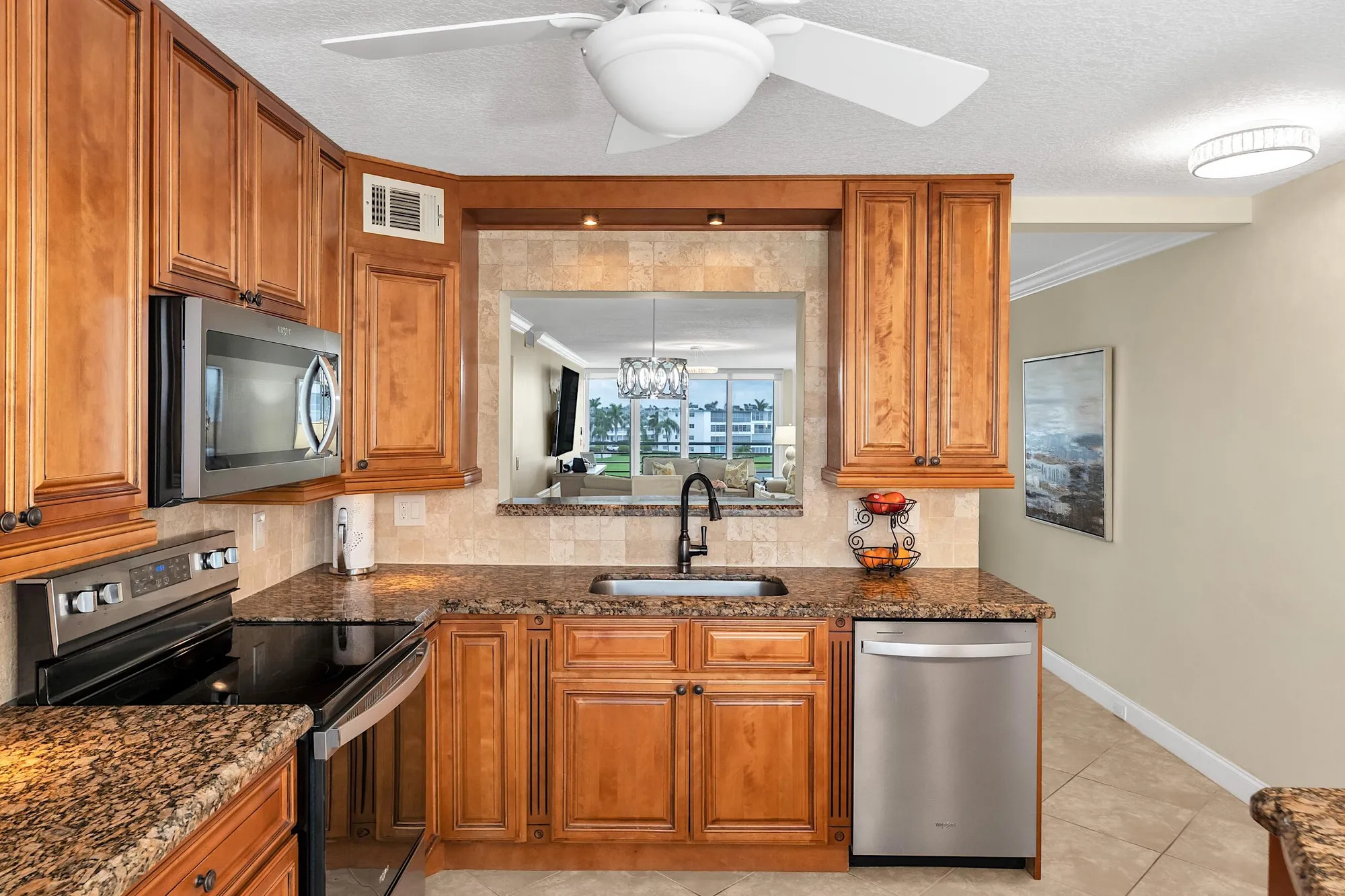 Property Slideshow image 8 of 59 | 4090 guildford e unit e, Boca Raton, FL, 33434
