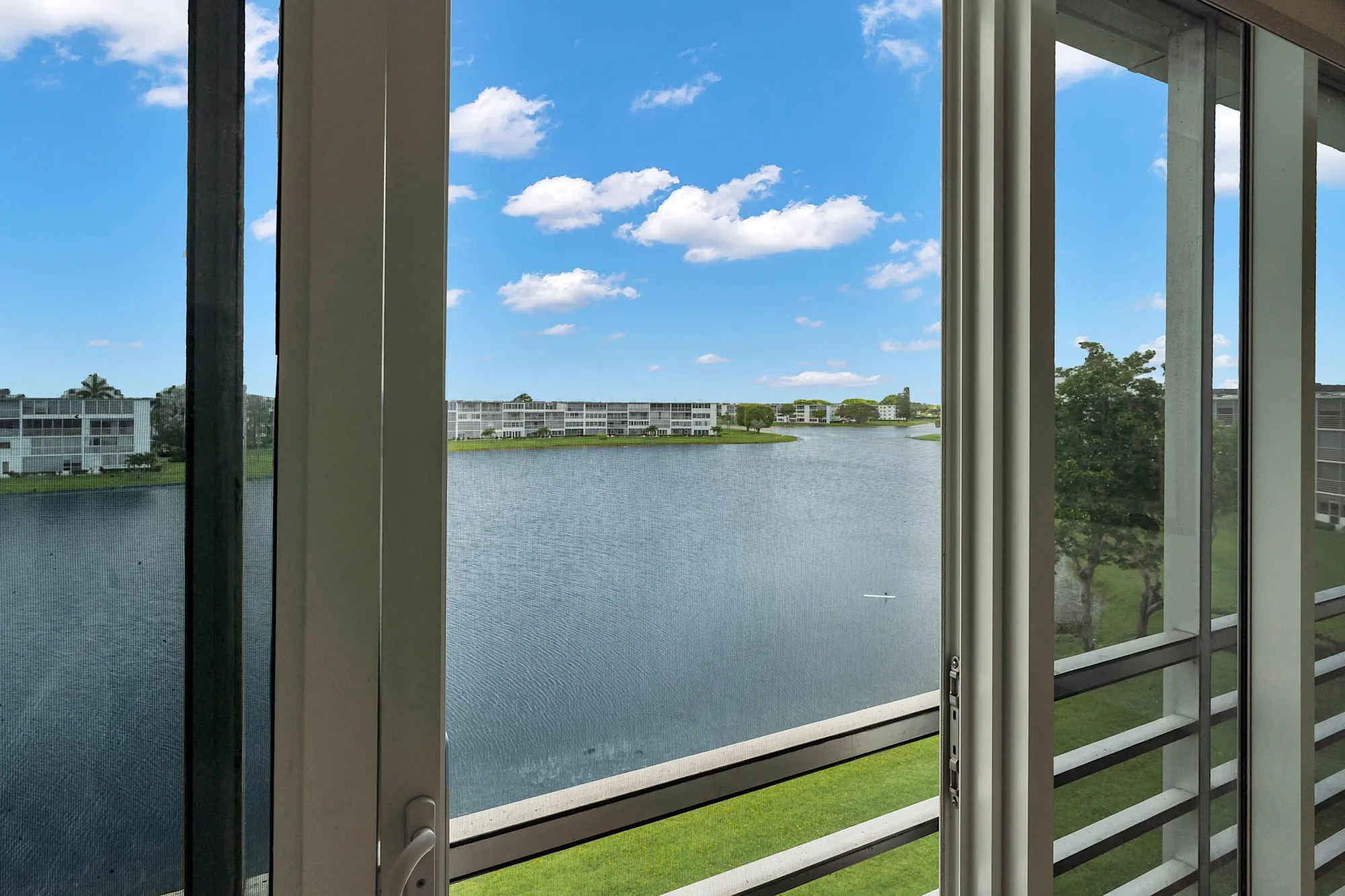 Property Slideshow image 23 of 59 | 4090 guildford e unit e, Boca Raton, FL, 33434