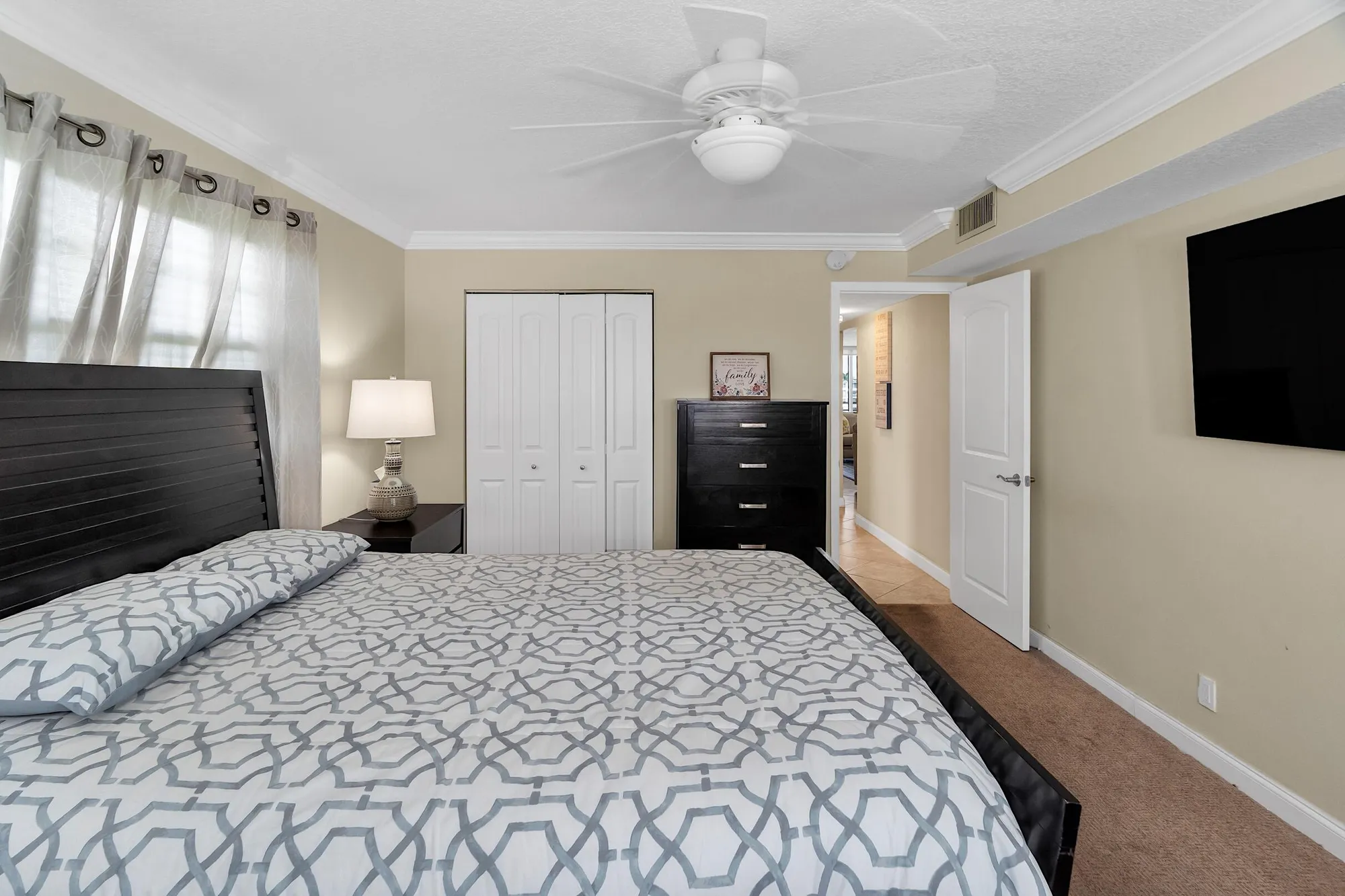 Property Slideshow image 39 of 59 | 4090 guildford e unit e, Boca Raton, FL, 33434