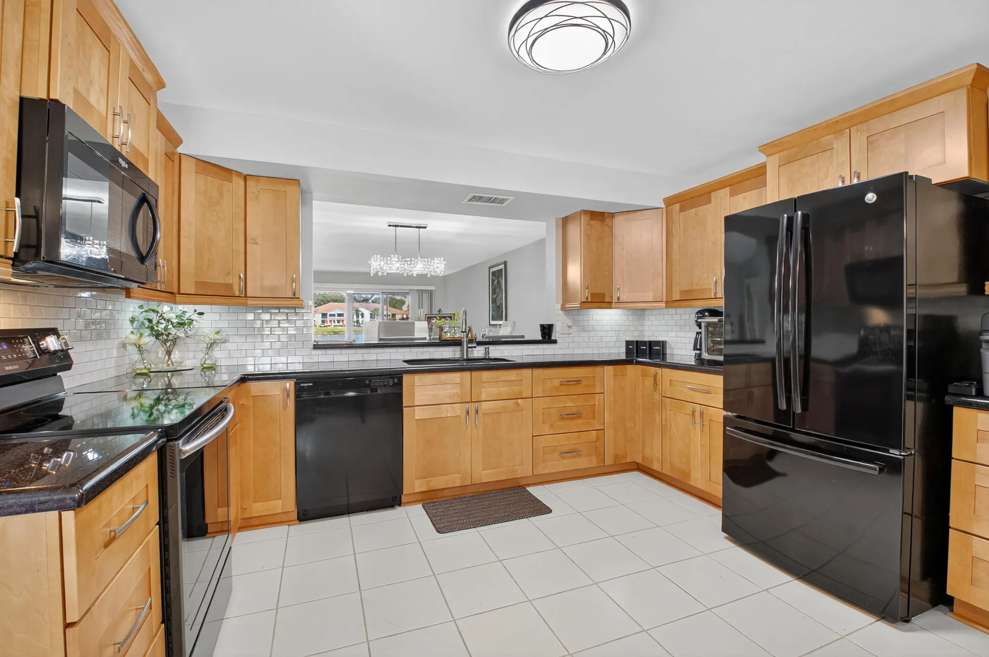 Property Slideshow image 7 of 47 | 9777 sills dr 103, Boynton Beach, FL, 33437