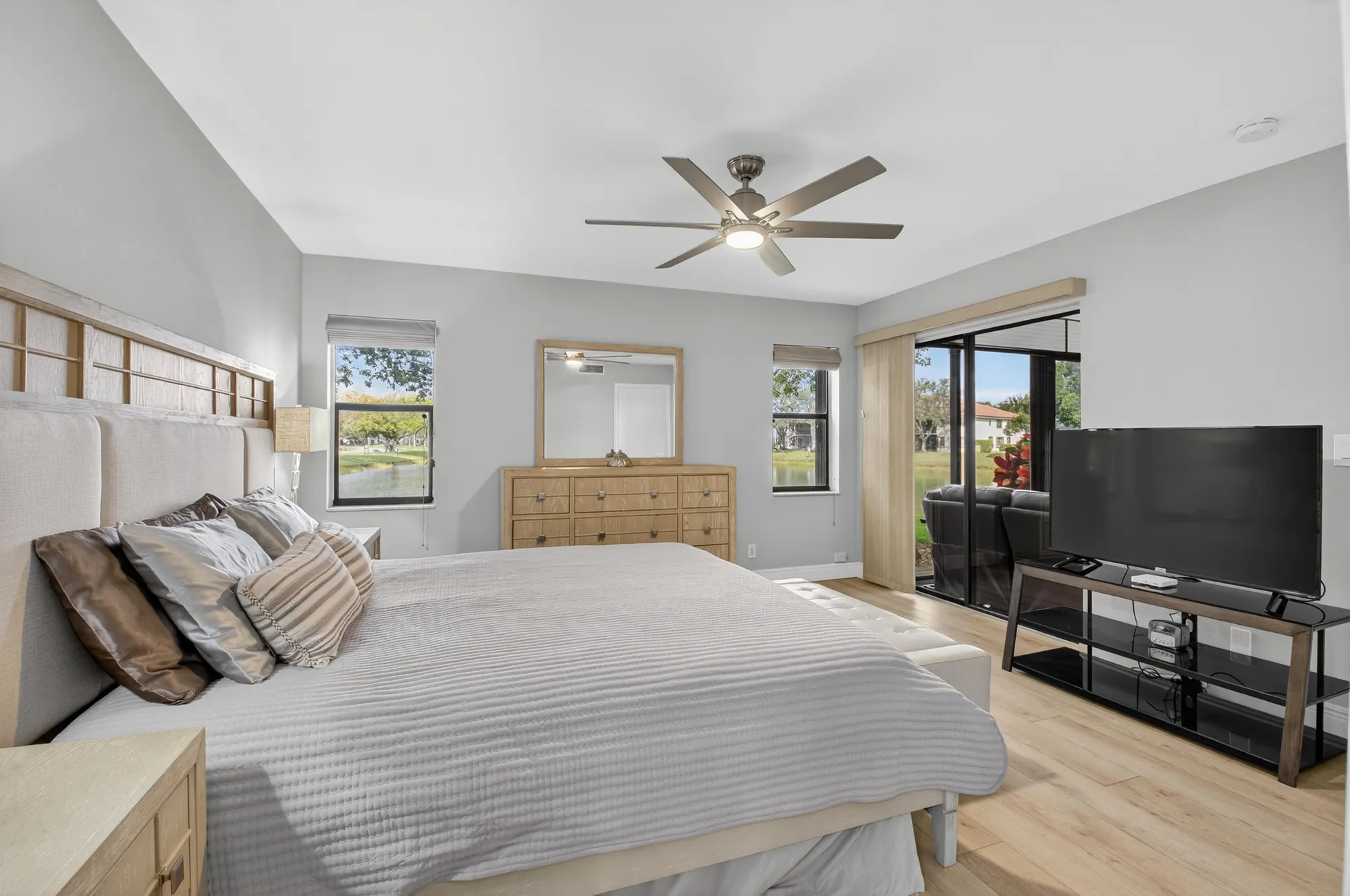 Property Slideshow image 18 of 47 | 9777 sills dr 103, Boynton Beach, FL, 33437