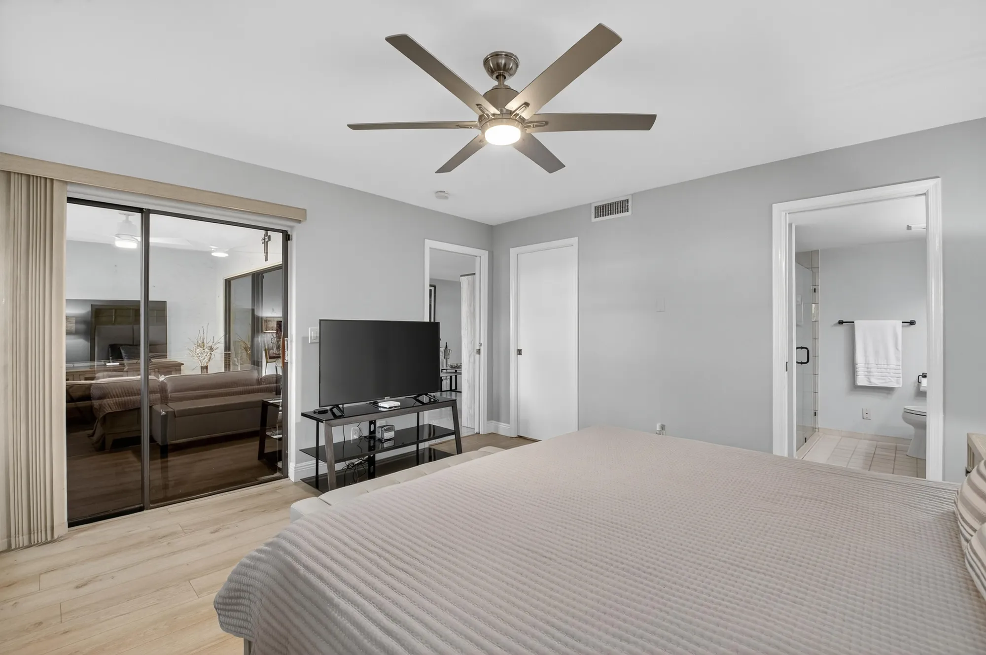 Property Slideshow image 19 of 47 | 9777 sills dr 103, Boynton Beach, FL, 33437