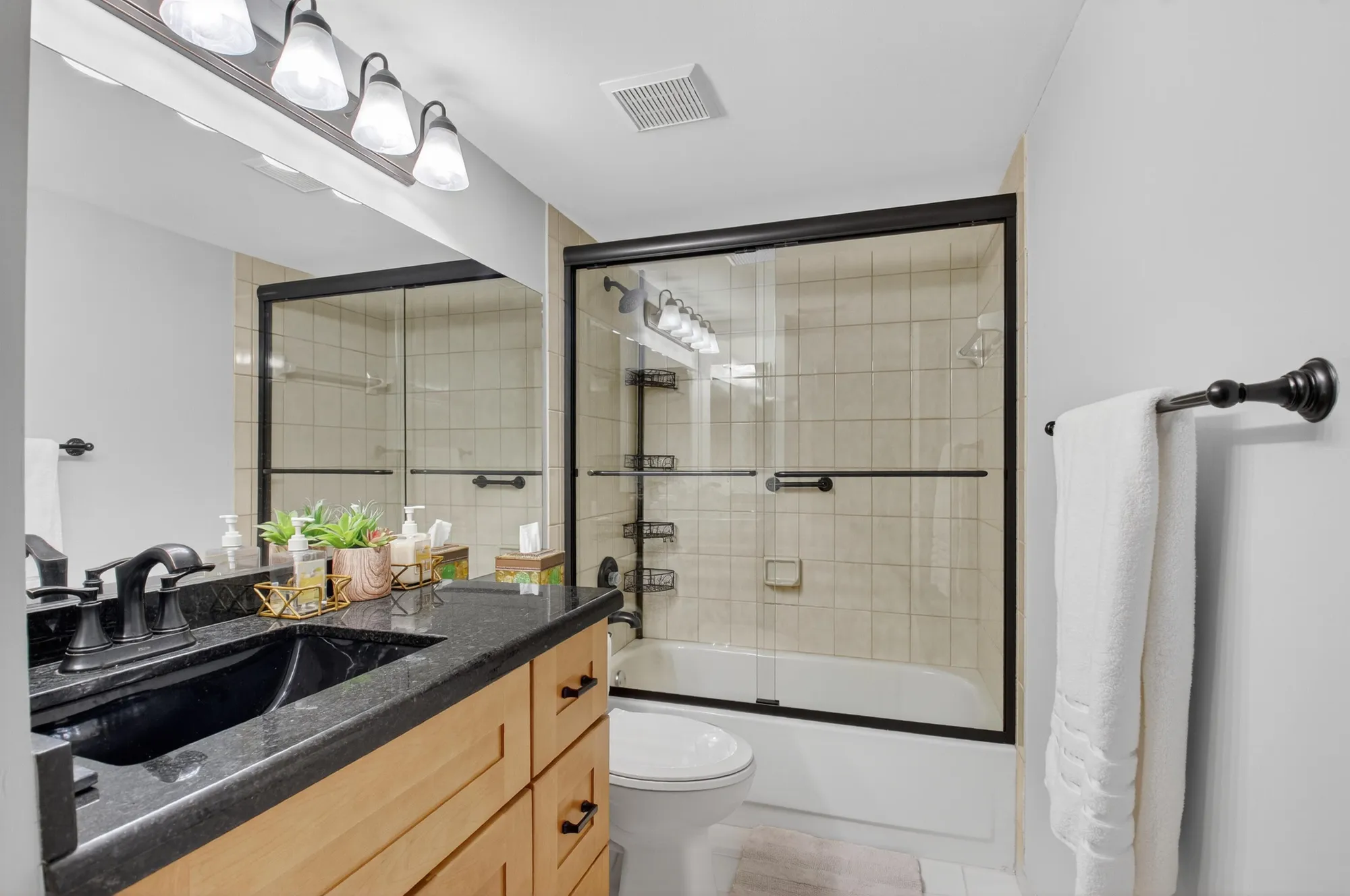 Property Slideshow image 26 of 47 | 9777 sills dr 103, Boynton Beach, FL, 33437