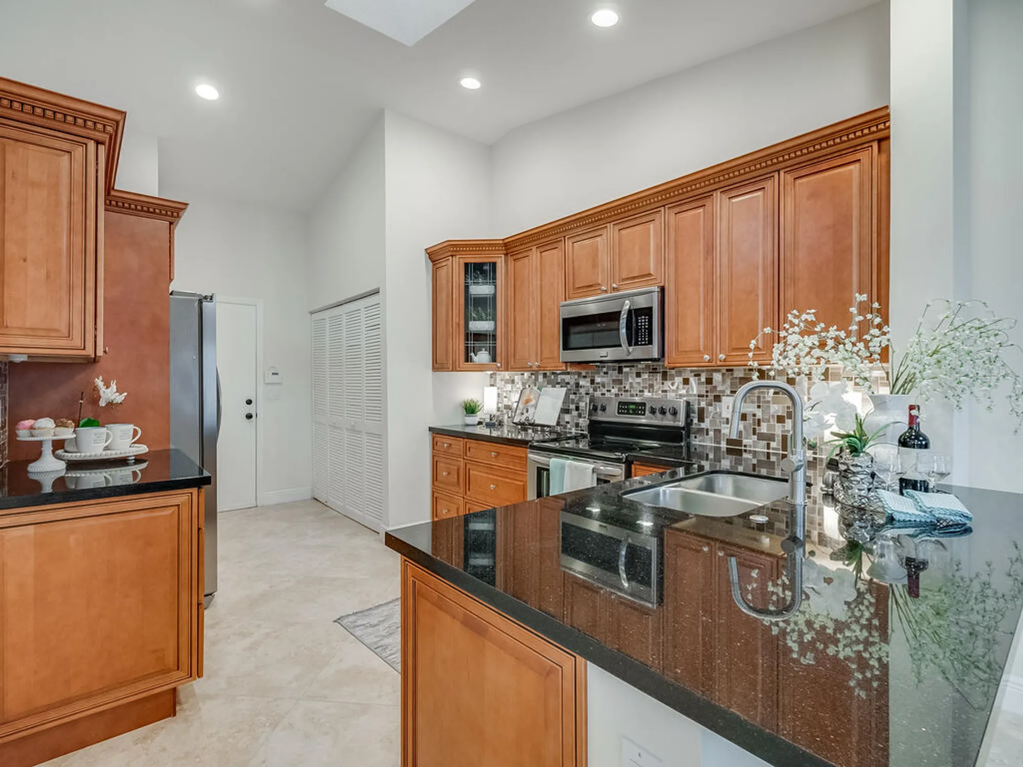 Property Slideshow image 15 of 40 | 3723 spring crest ct, Lake Worth, FL, 33467