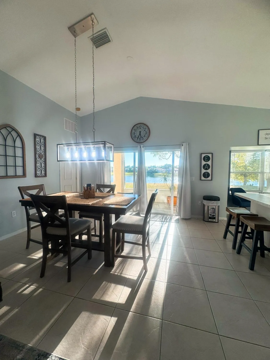 Property Slideshow image 17 of 39 | 532 sw indian key dr, Port Saint Lucie, FL, 34986