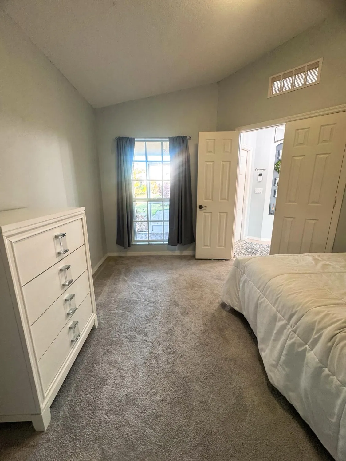 Property Slideshow image 12 of 39 | 532 sw indian key dr, Port Saint Lucie, FL, 34986