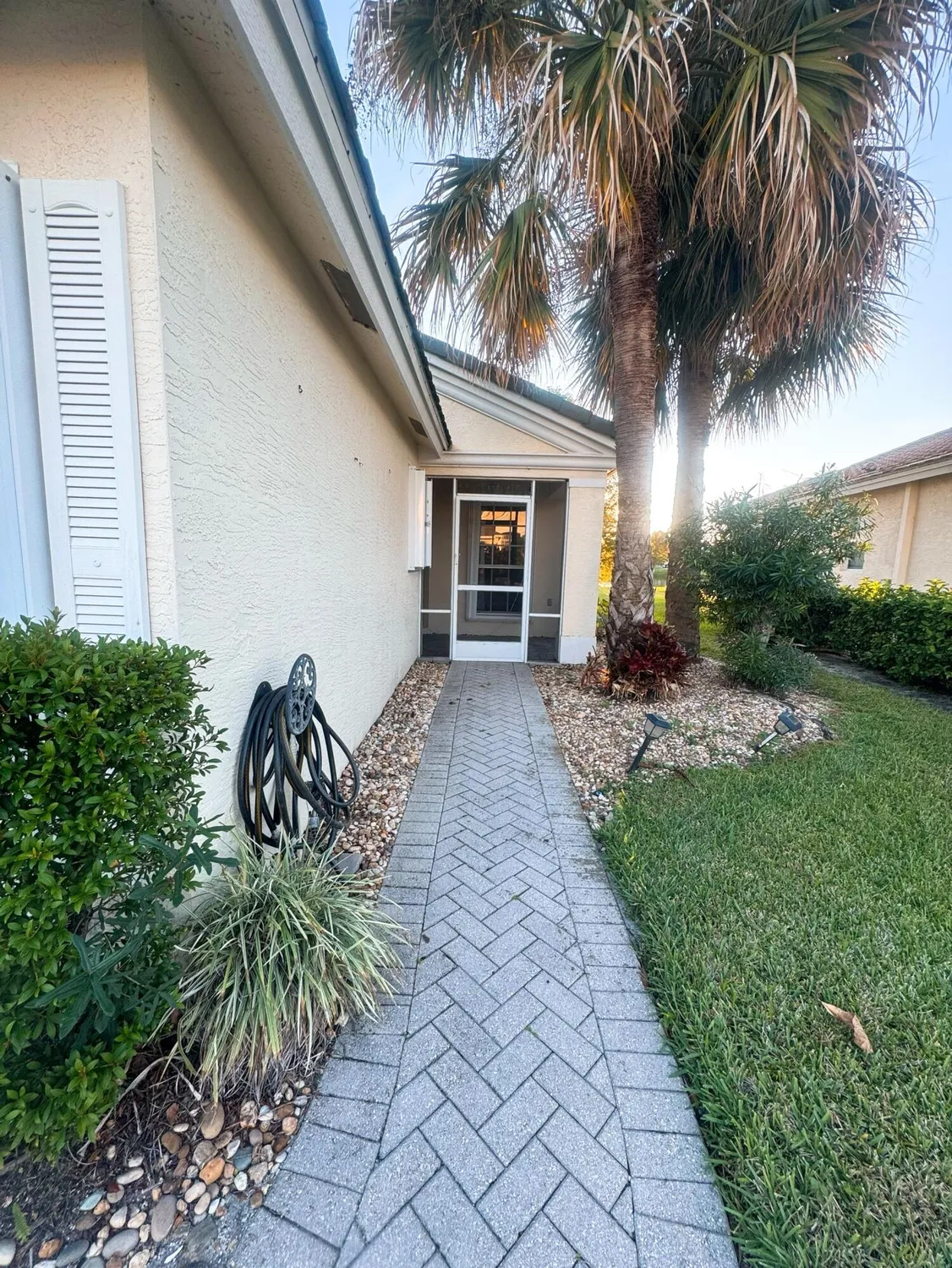 Property Slideshow image 11 of 39 | 532 sw indian key dr, Port Saint Lucie, FL, 34986