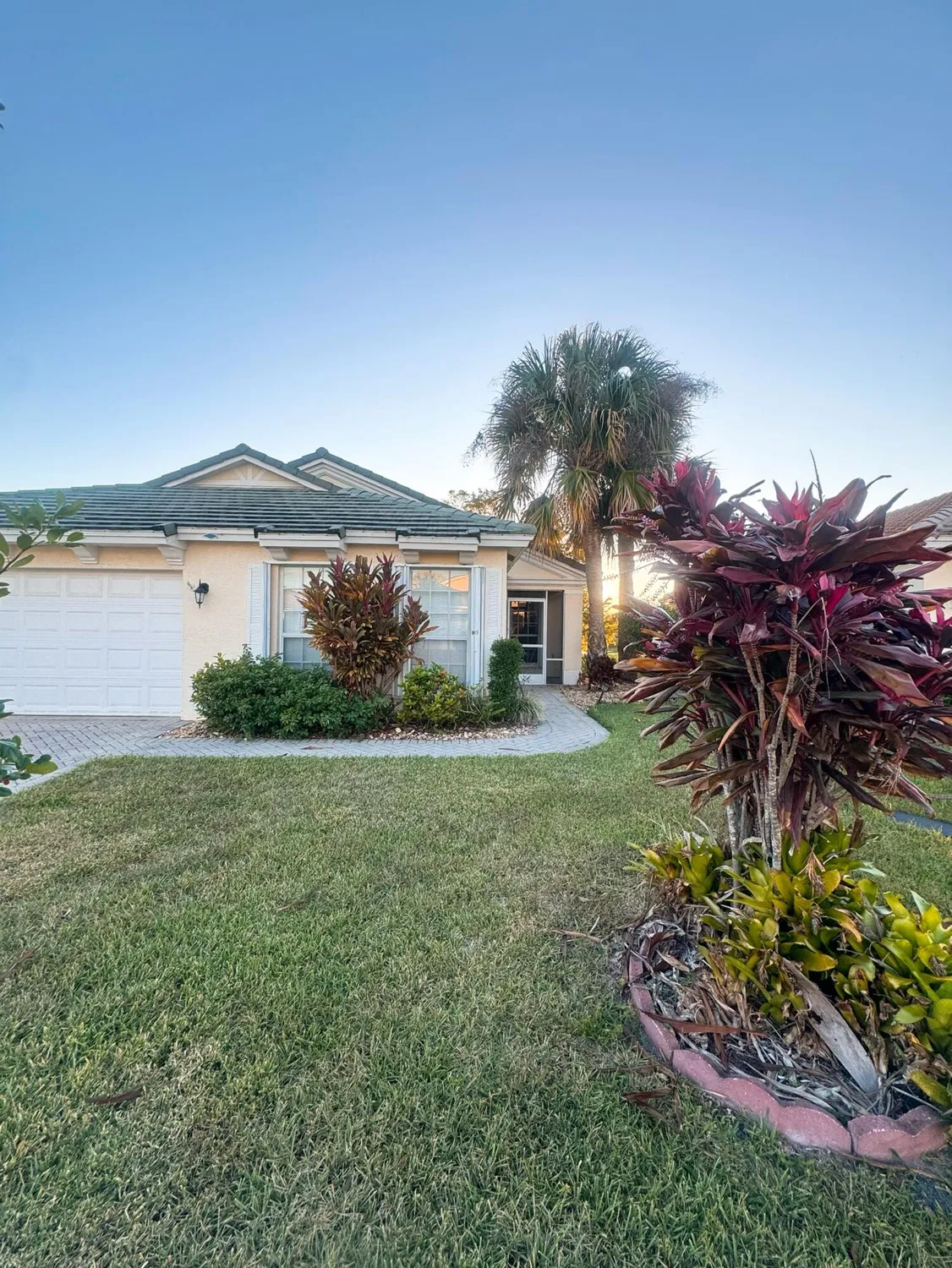 Property Slideshow image 5 of 39 | 532 sw indian key dr, Port Saint Lucie, FL, 34986