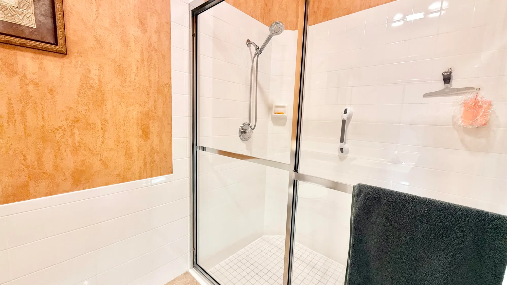 Property Slideshow image 16 of 67 | 2603 muskegon way, West Palm Beach, FL, 33411