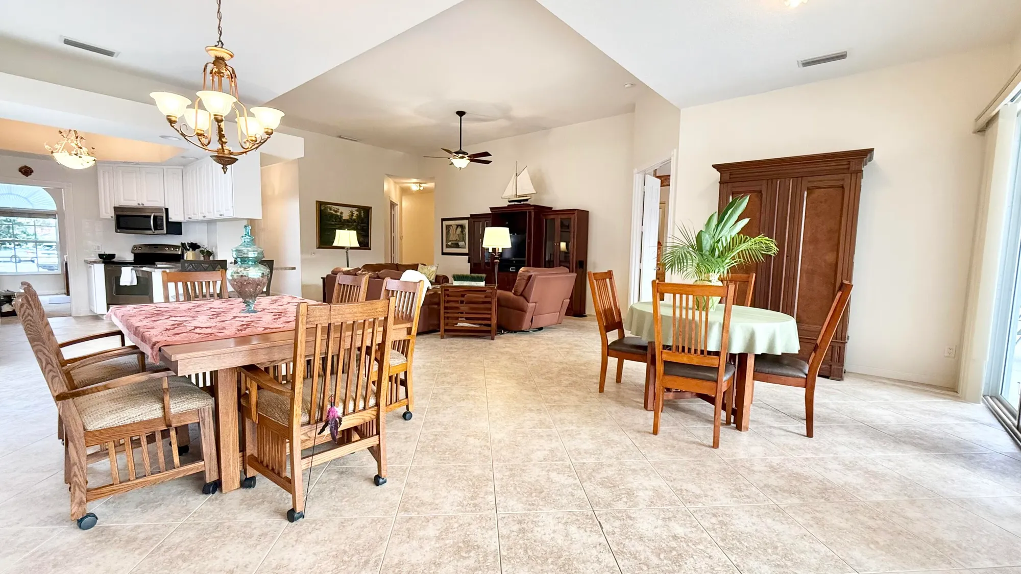 Property Slideshow image 8 of 67 | 2603 muskegon way, West Palm Beach, FL, 33411