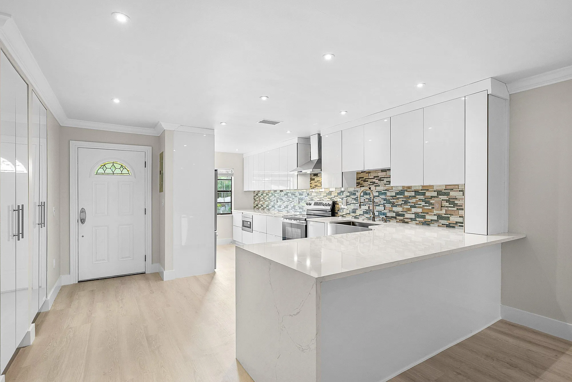 Property Slideshow image 13 of 54 | 18 stratford dr f, Boynton Beach, FL, 33436