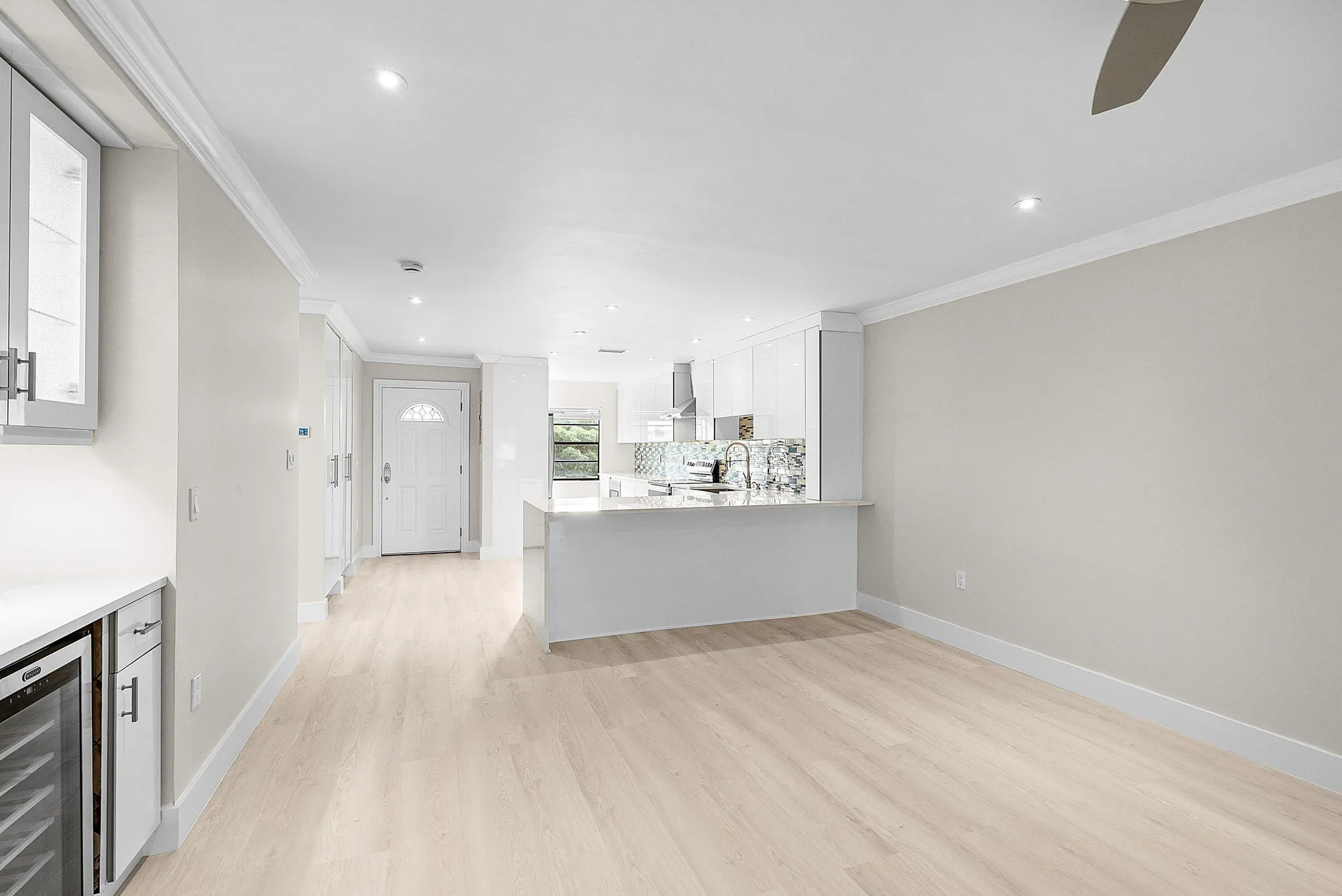 Property Slideshow image 18 of 54 | 18 stratford dr f, Boynton Beach, FL, 33436