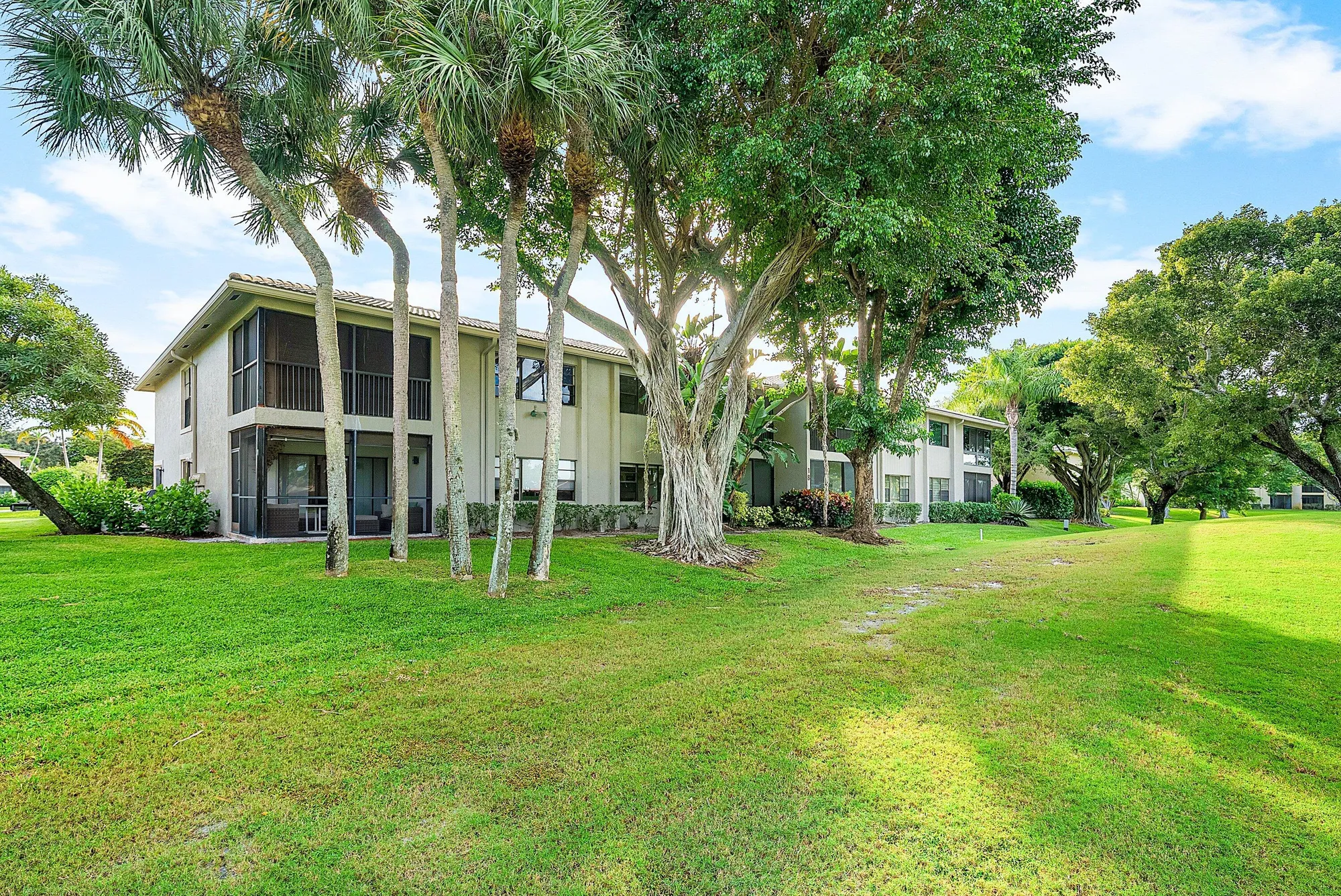Property Slideshow image 32 of 54 | 18 stratford dr f, Boynton Beach, FL, 33436