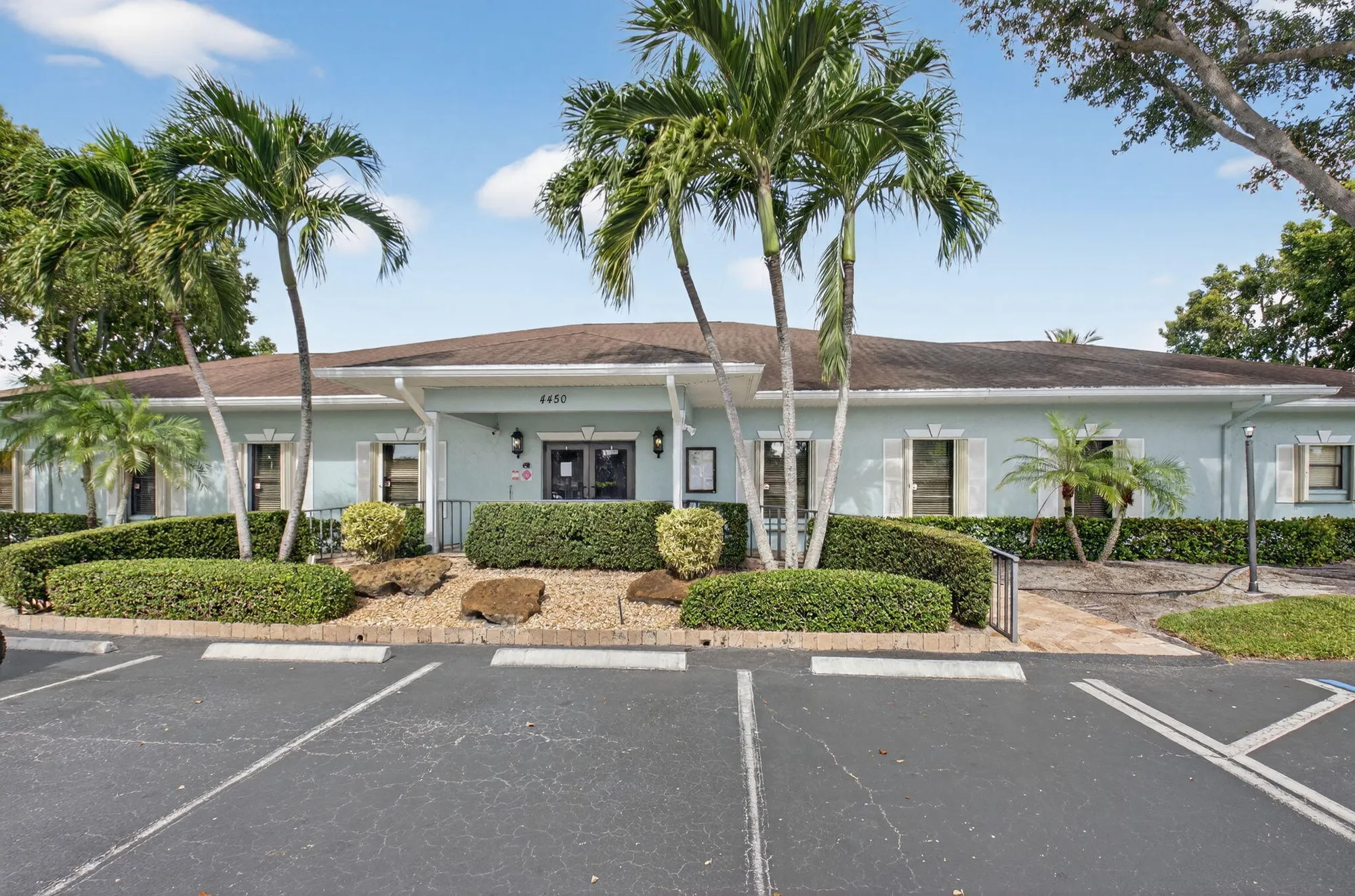 Property Slideshow image 31 of 52 | 9800 tabebuia tree dr a, Boynton Beach, FL, 33436