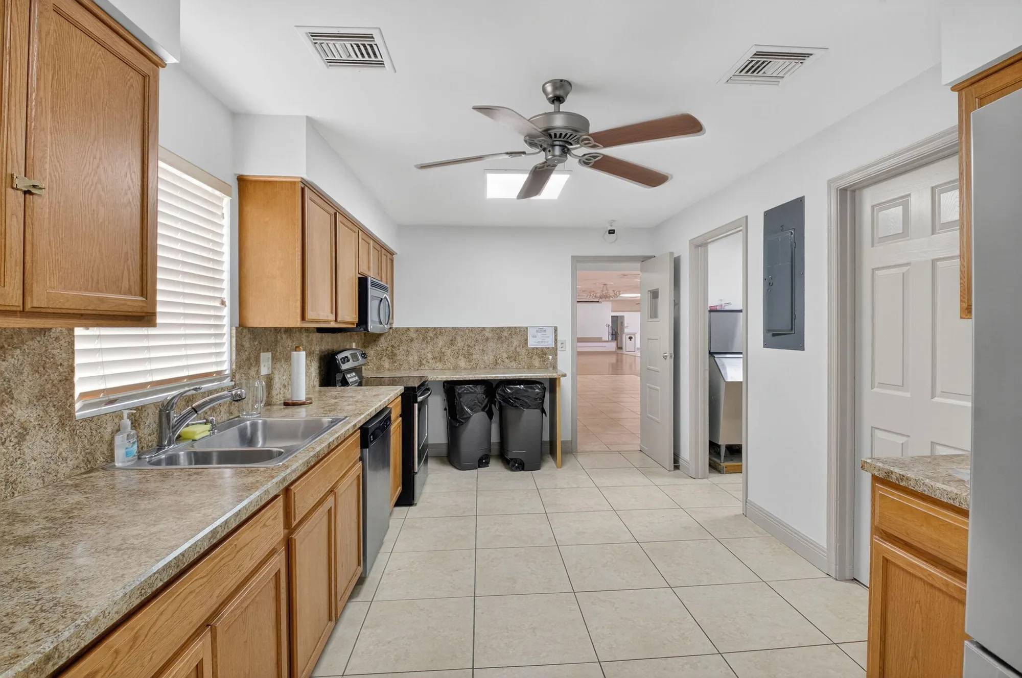 Property Slideshow image 38 of 52 | 9800 tabebuia tree dr a, Boynton Beach, FL, 33436