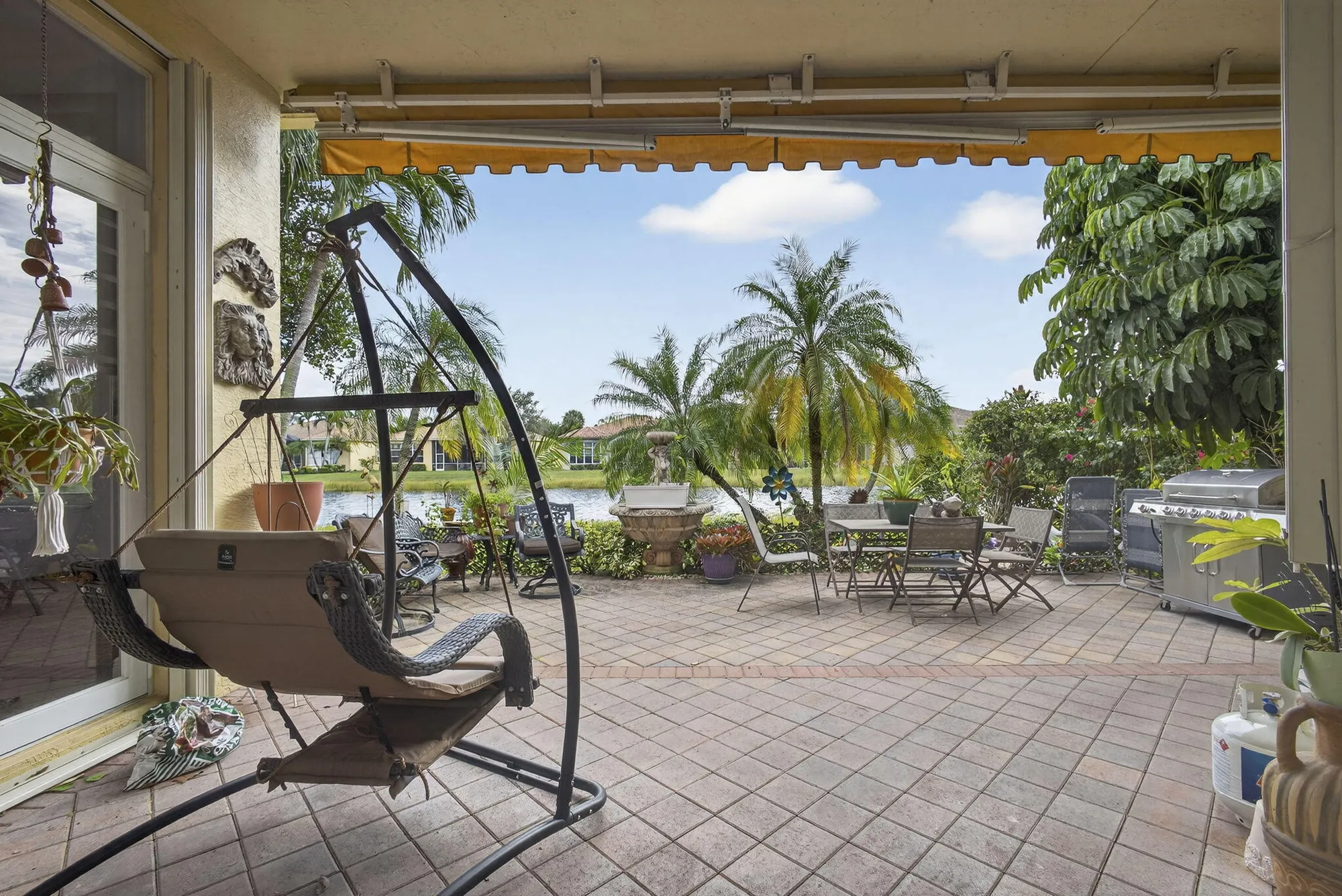 Property Slideshow image 25 of 50 | 8722 via brilliante, Wellington, FL, 33411